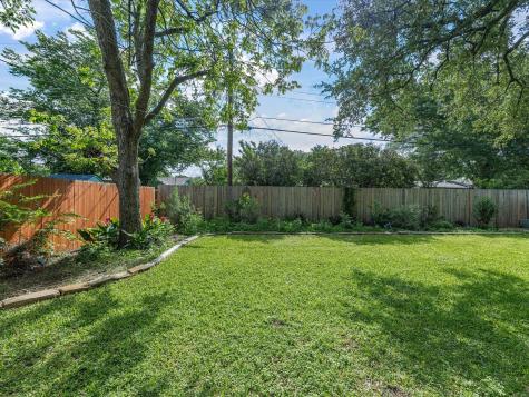 1217 Park Center Street Benbrook TX 76126