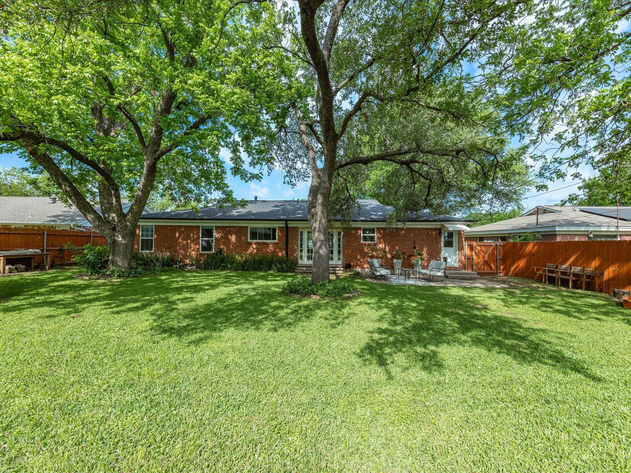 1217 Park Center Street Benbrook TX 76126