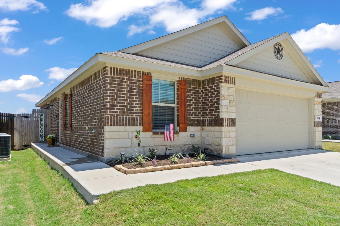 5613 Honey Creek Street Fort Worth TX 76179