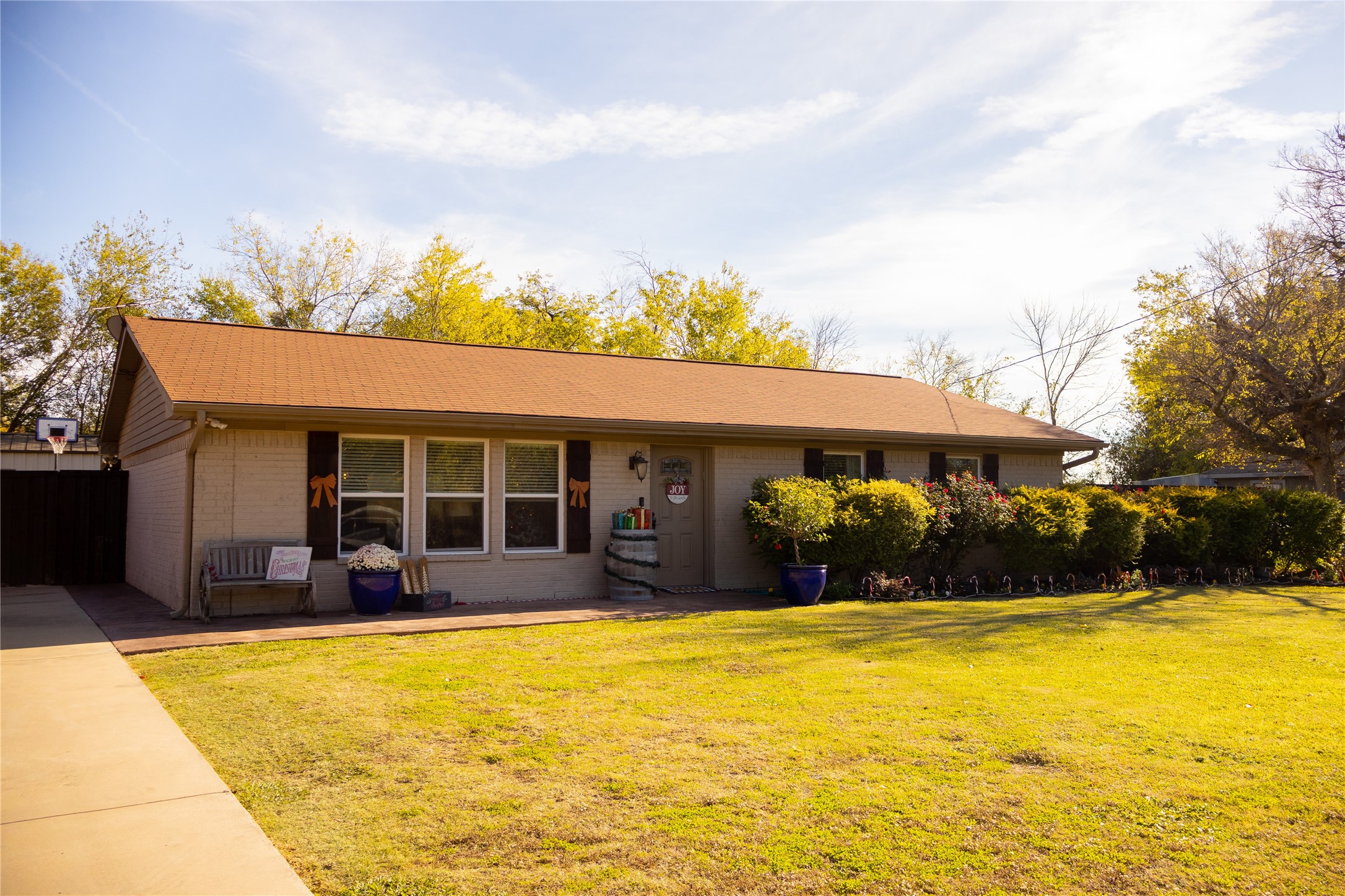1223 Pecan Avenue Wills Point TX 75169