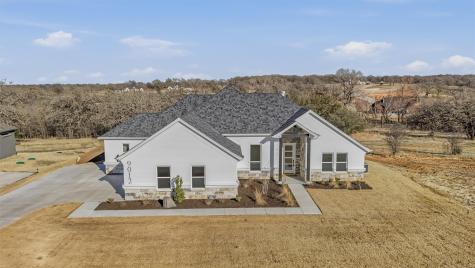 9012 Valley Oak Court Springtown TX 76082