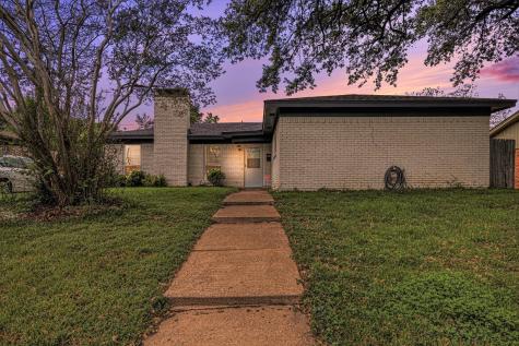 1514 Paris Drive Grand Prairie TX 75050