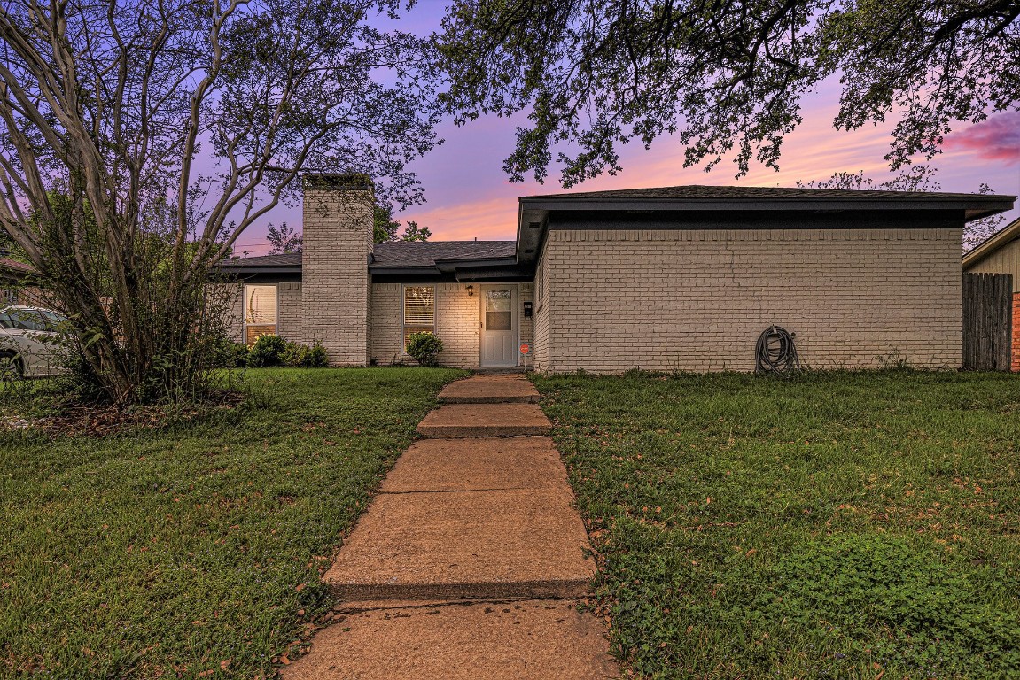 1514 Paris Drive Grand Prairie TX 75050