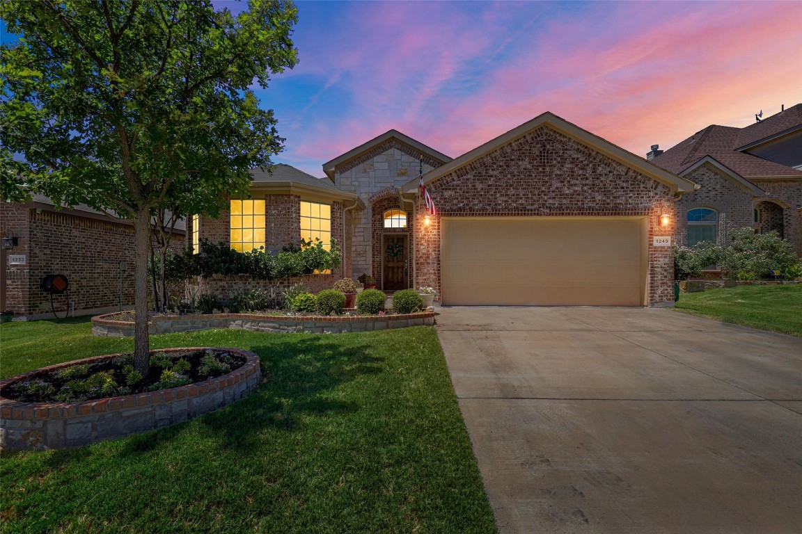 1249 Glen Court Weatherford TX 76087