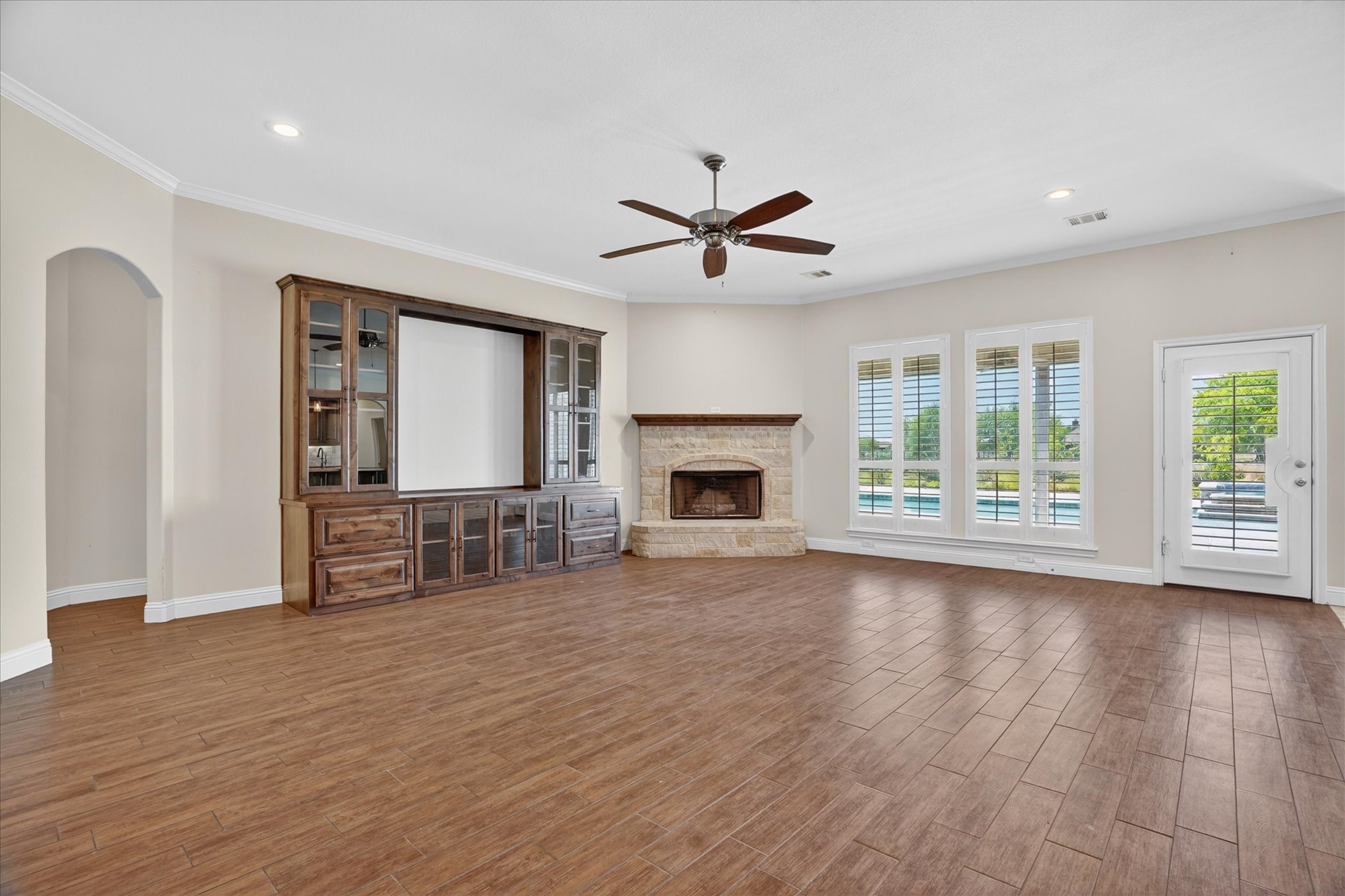 2000 Adams Lane S Azle TX 76020