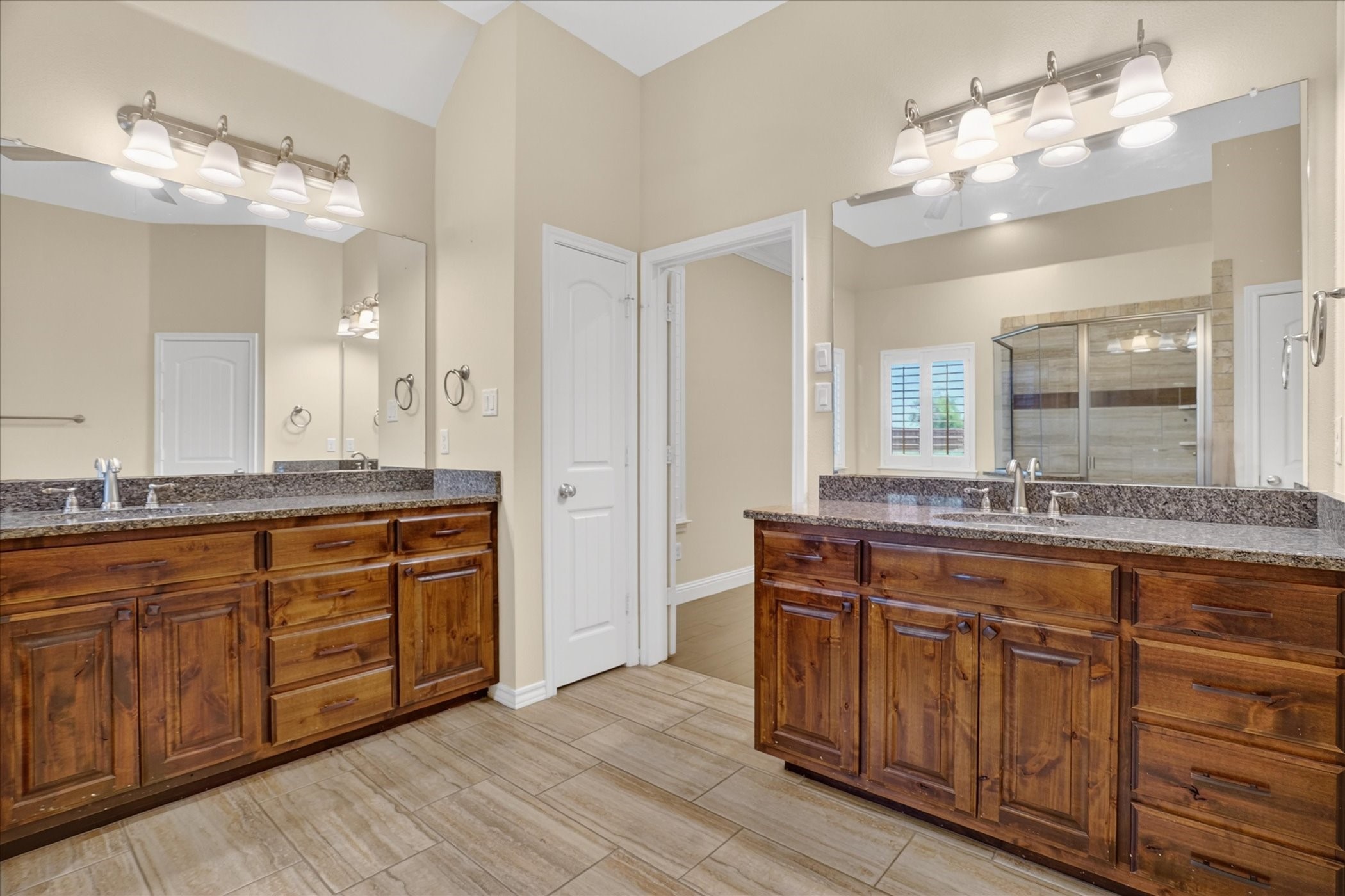 2000 Adams Lane S Azle TX 76020