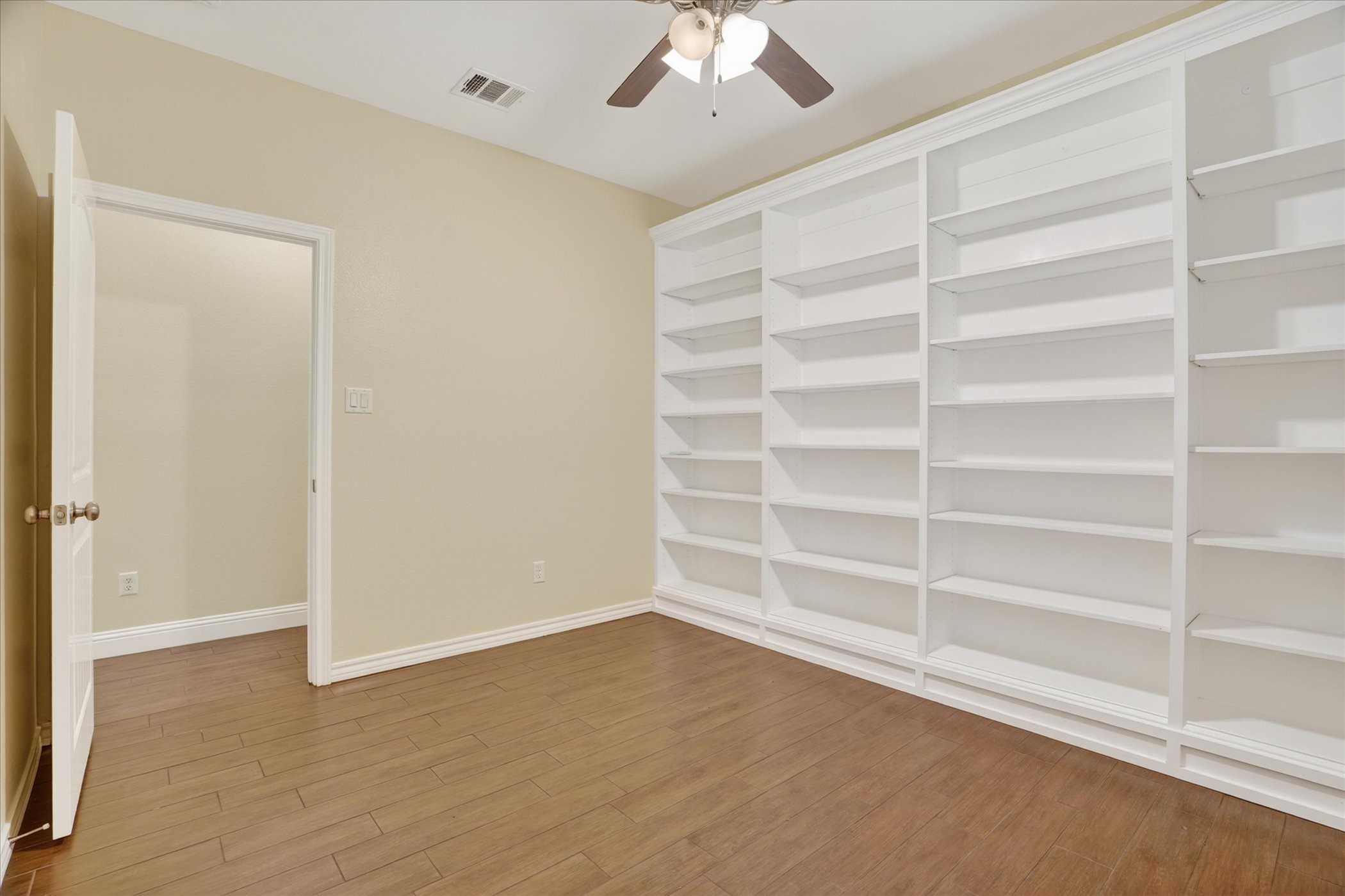 2000 Adams Lane S Azle TX 76020