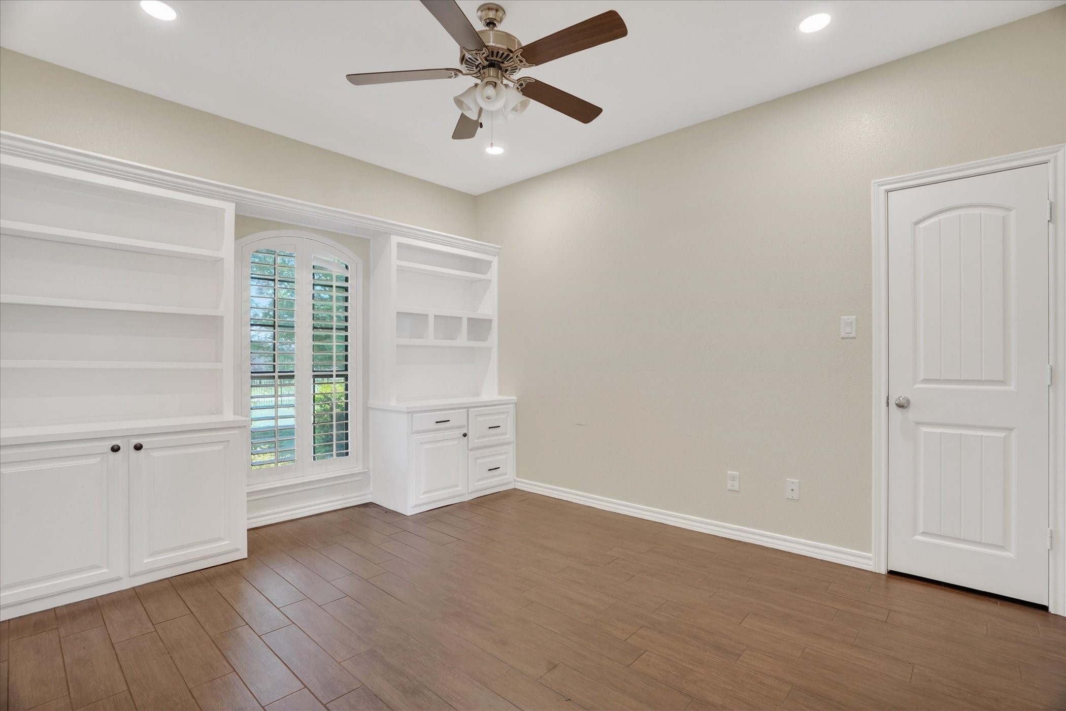 2000 Adams Lane S Azle TX 76020