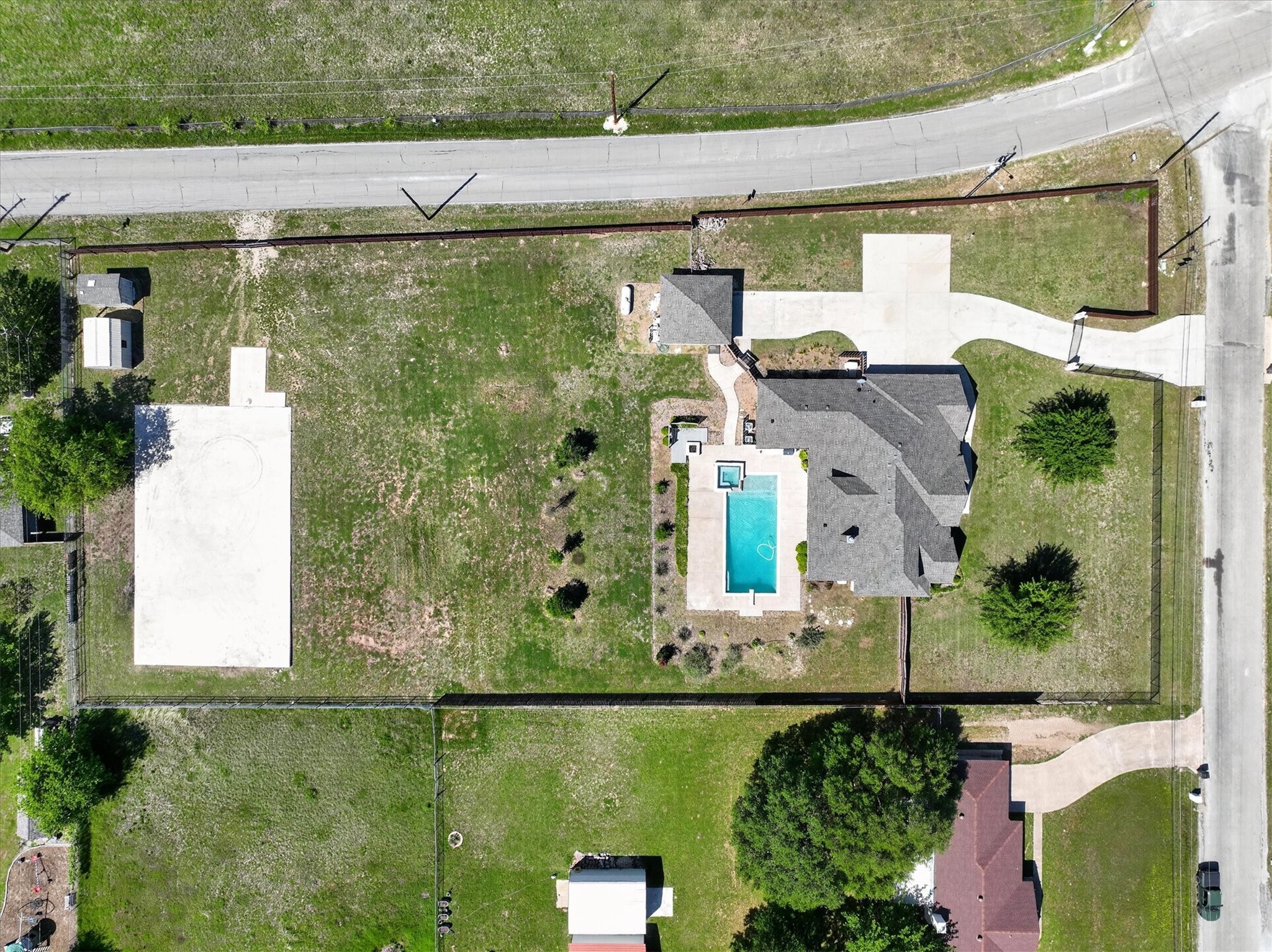 2000 Adams Lane S Azle TX 76020
