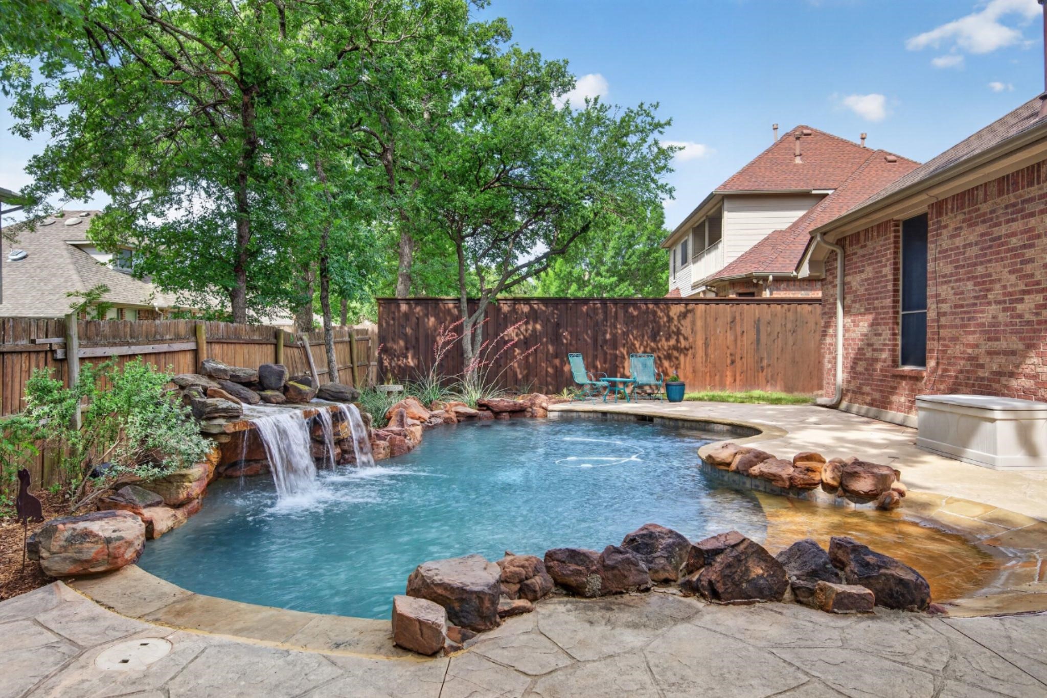 2302 Chambray Drive Corinth TX 76210