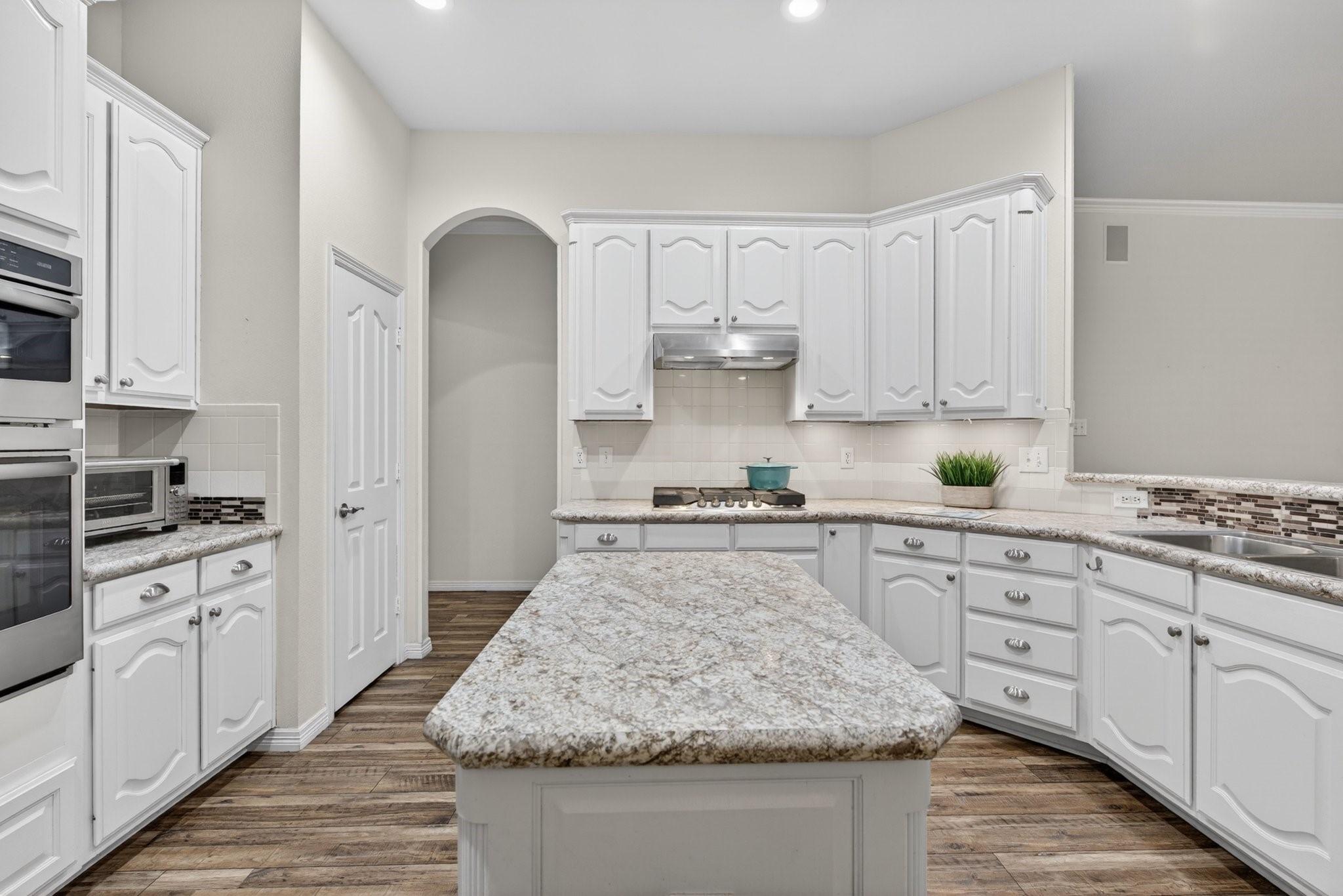 2302 Chambray Drive Corinth TX 76210