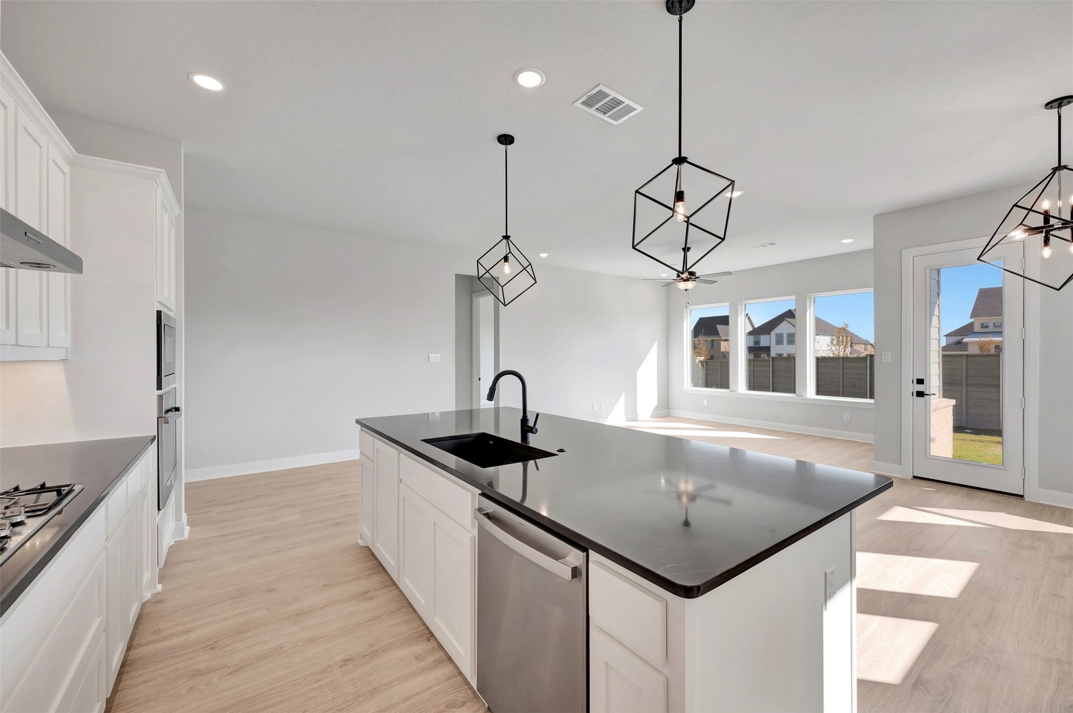 8912 Chestnut Lane Justin TX 76247