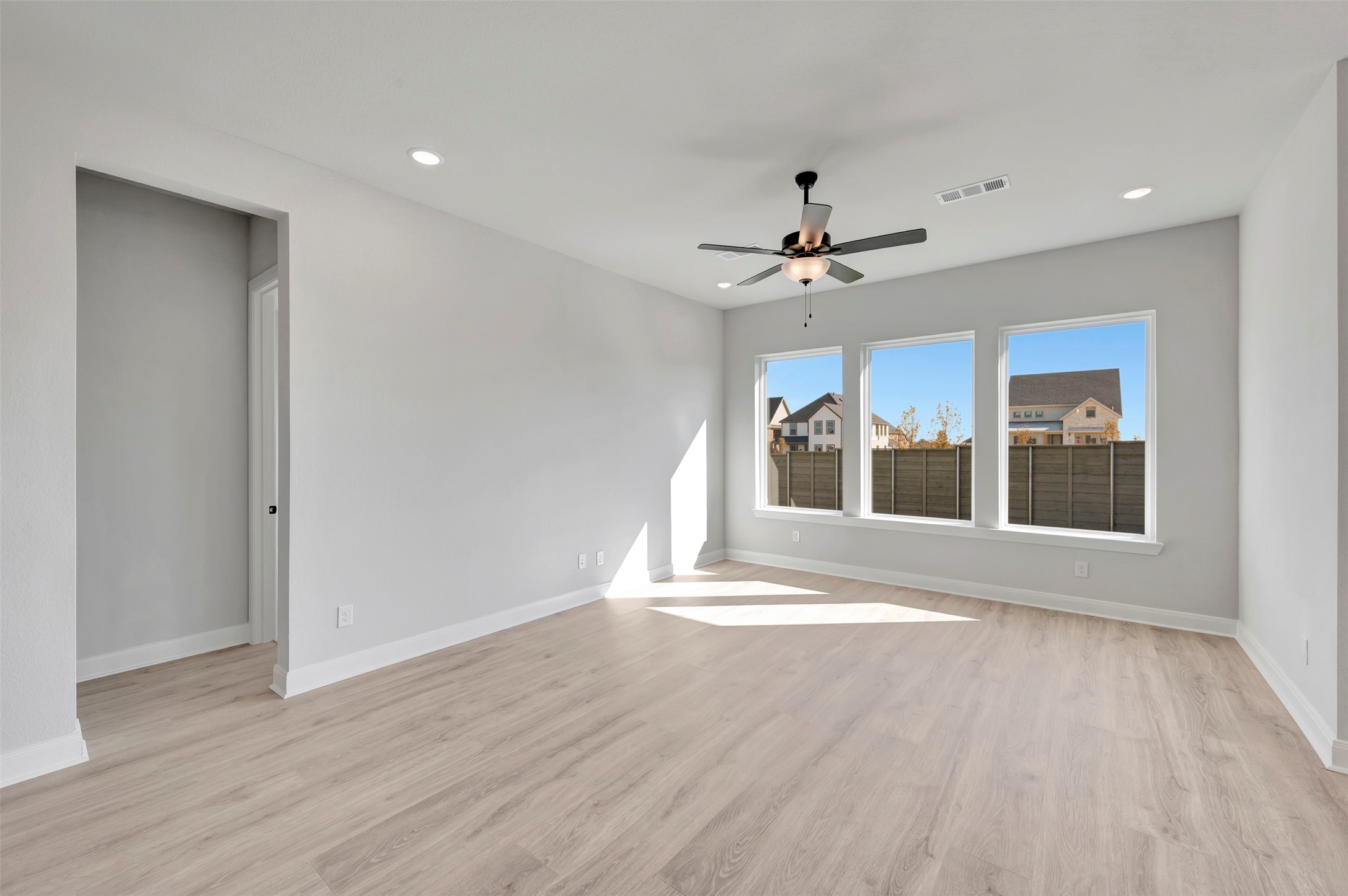 8912 Chestnut Lane Justin TX 76247