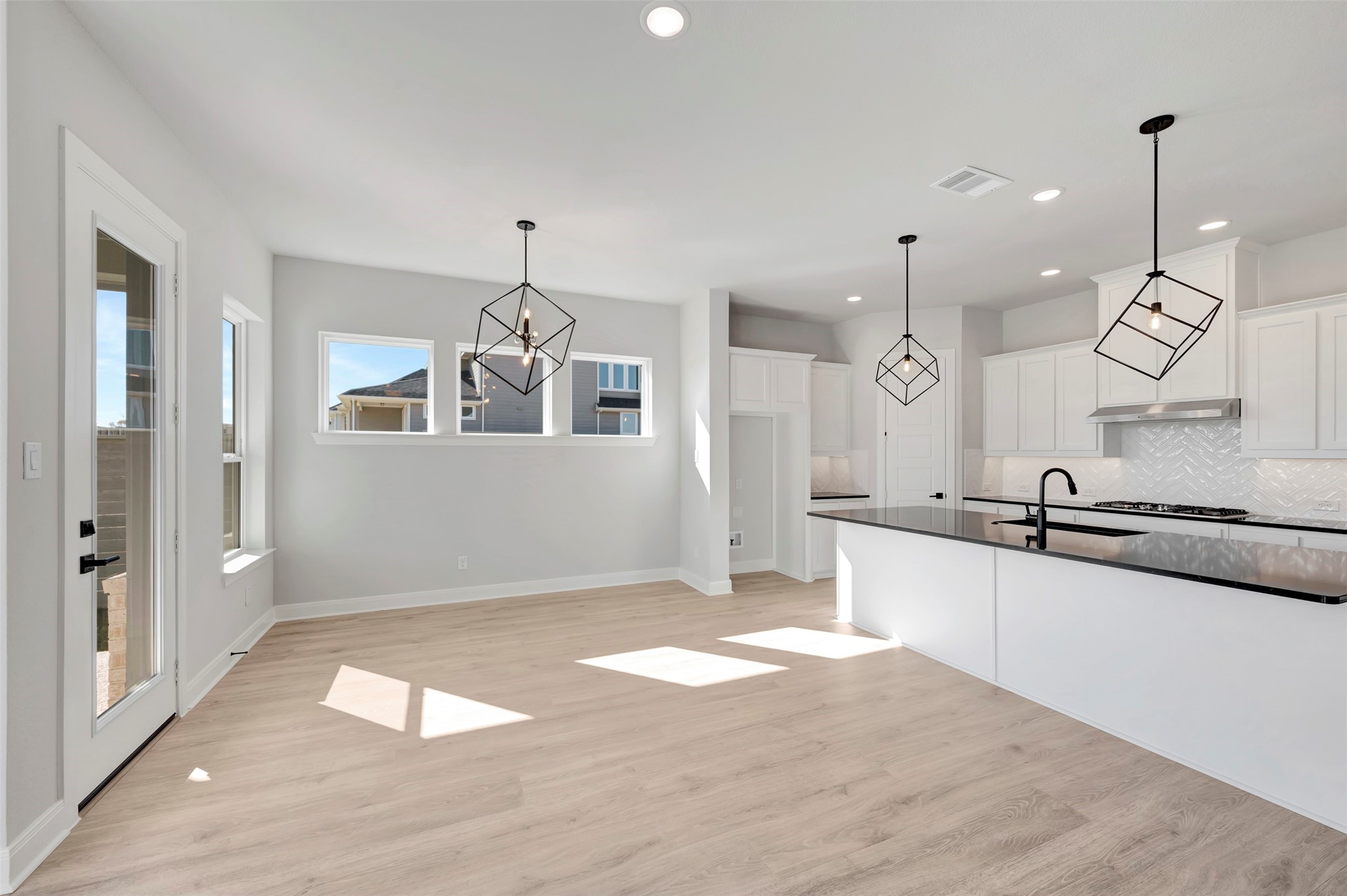 8912 Chestnut Lane Justin TX 76247
