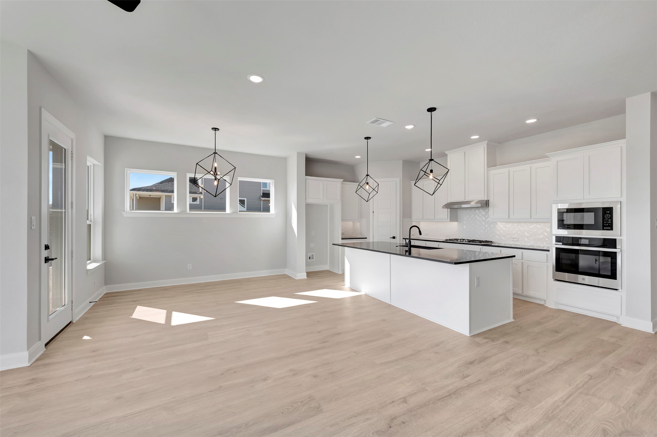 8912 Chestnut Lane Justin TX 76247