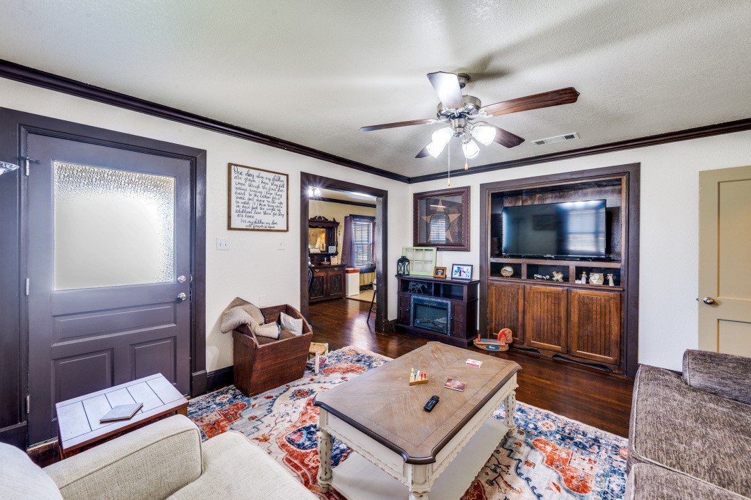 412 N 10th Street Sanger TX 76266