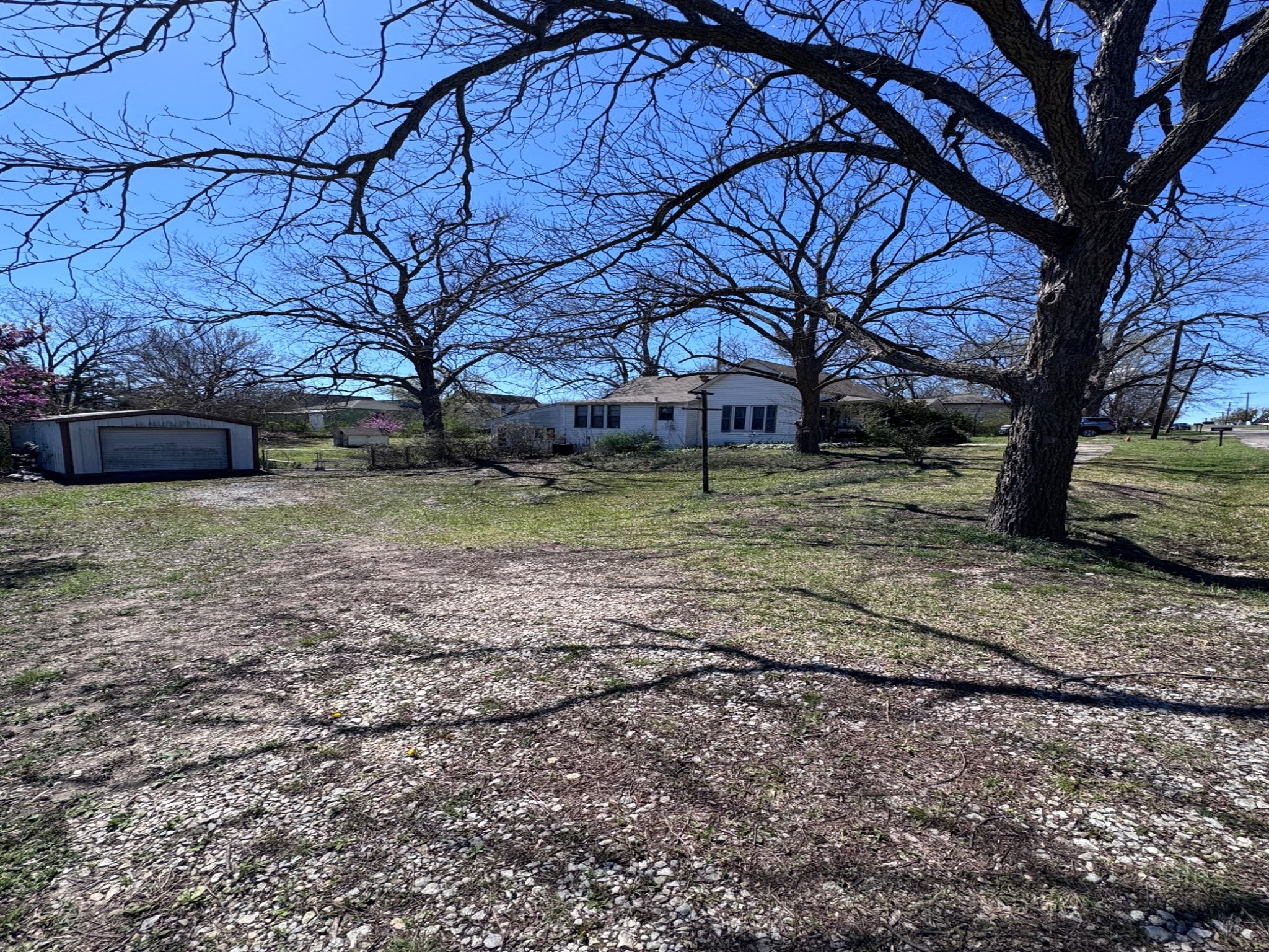 633 E Cooper Street Van Alstyne TX 75495