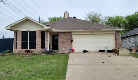 2032 Brownwood Avenue Grand Prairie TX 75052