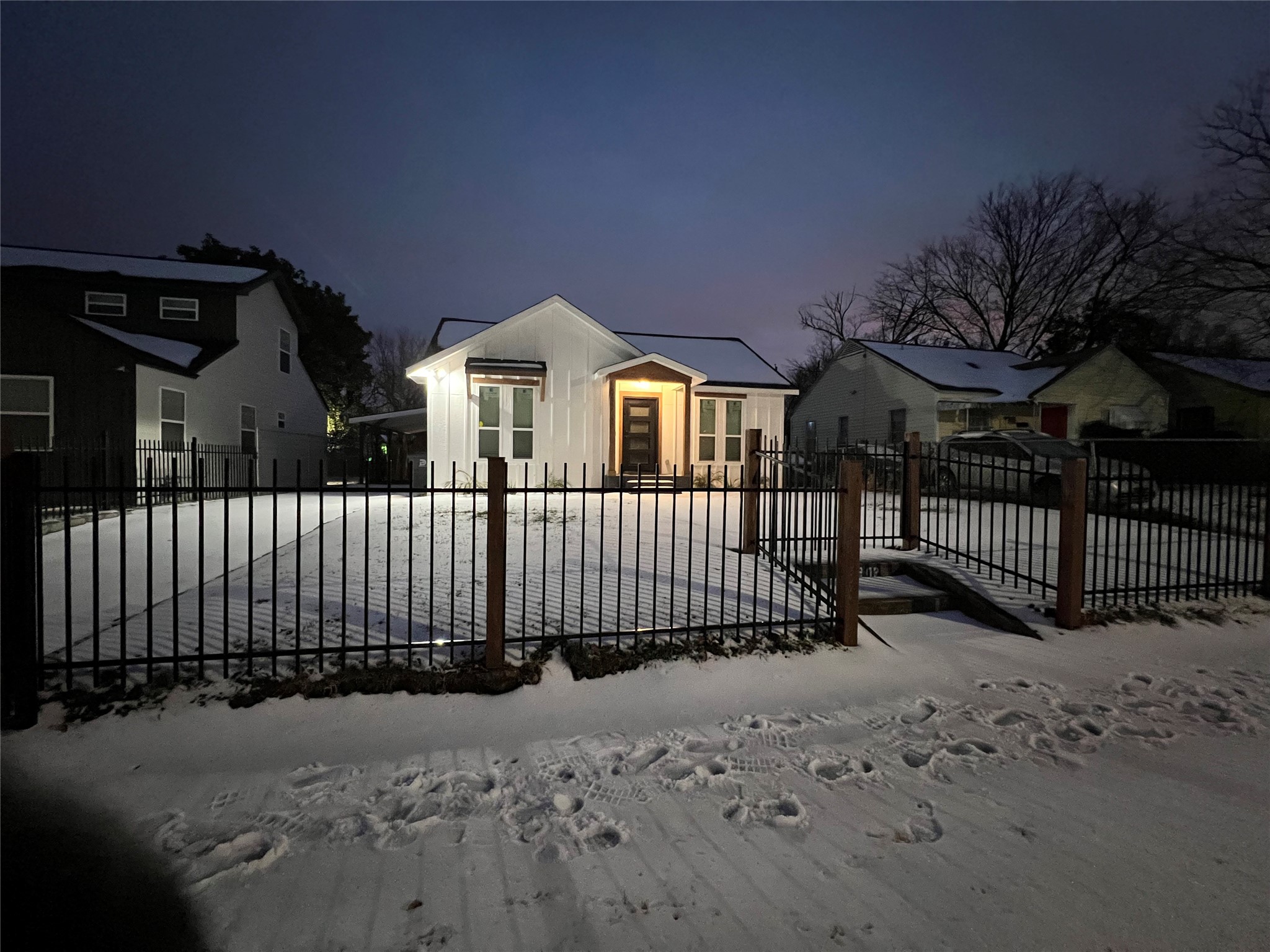 1202 Morrell Avenue Dallas TX 75203