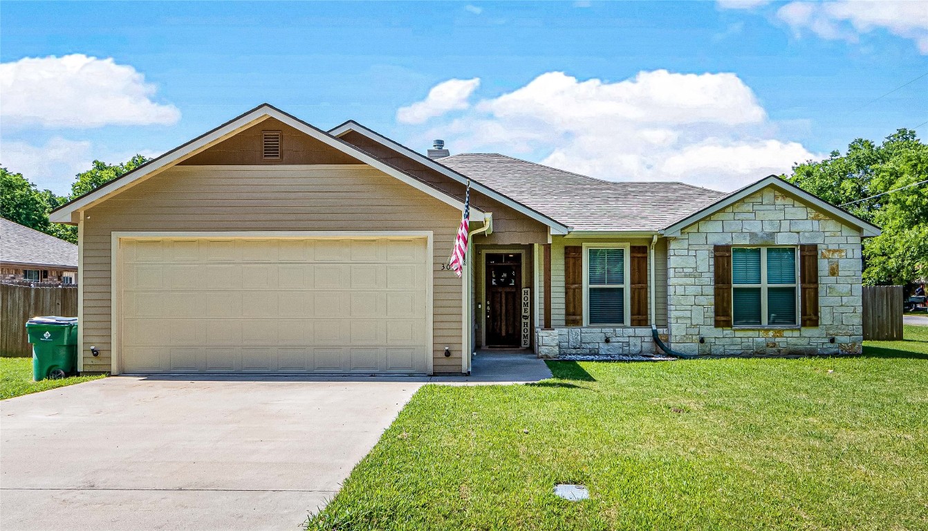 301 Texas Street Pottsboro TX 75076