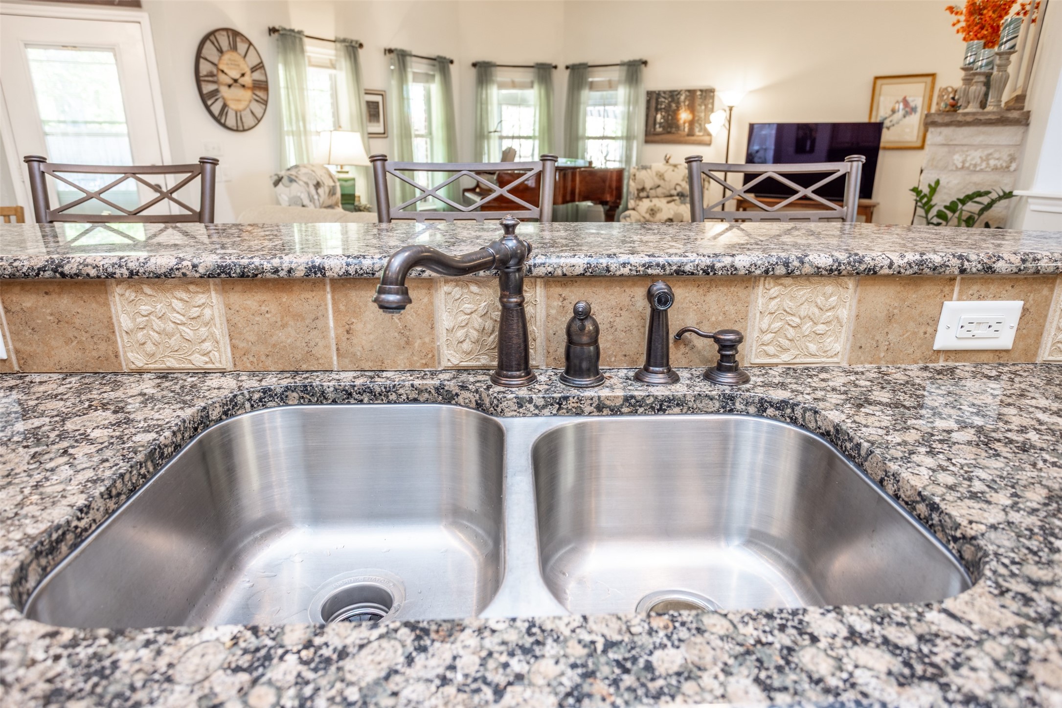 116 Ashlyn Court Whitesboro TX 76273