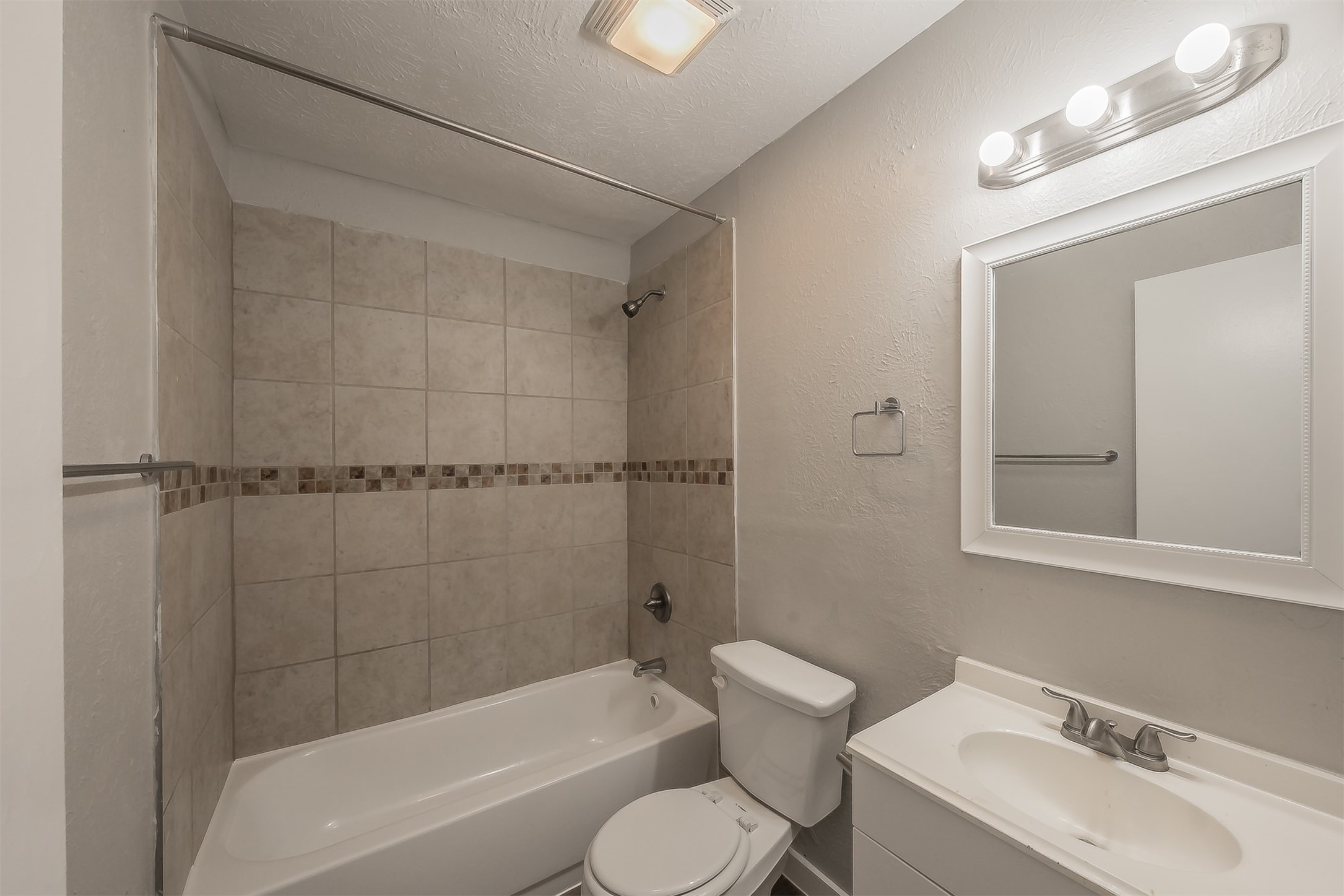 4140 Wilshire Boulevard Dallas TX 75241