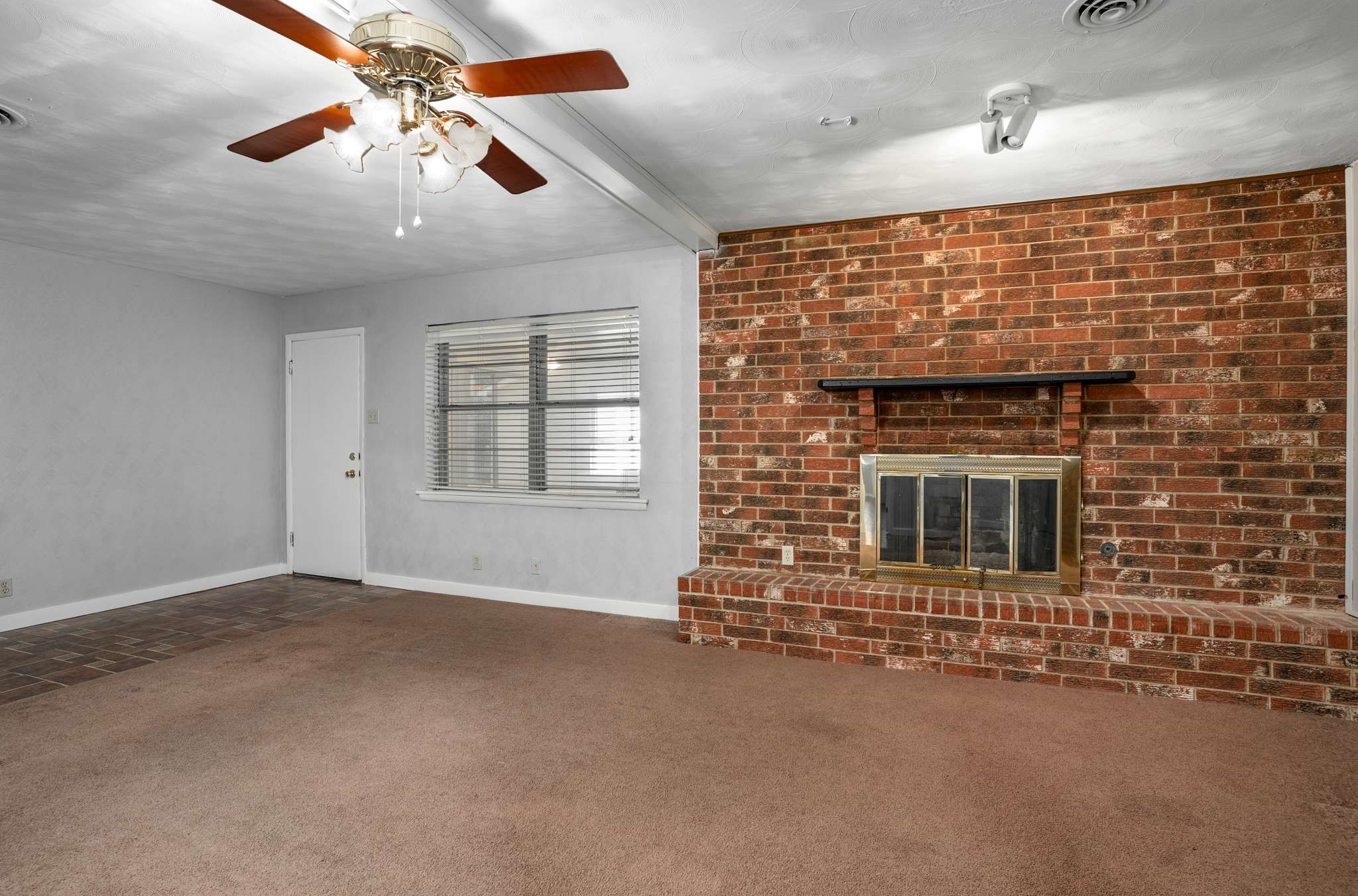 405 Harriett Street Arlington TX 76010