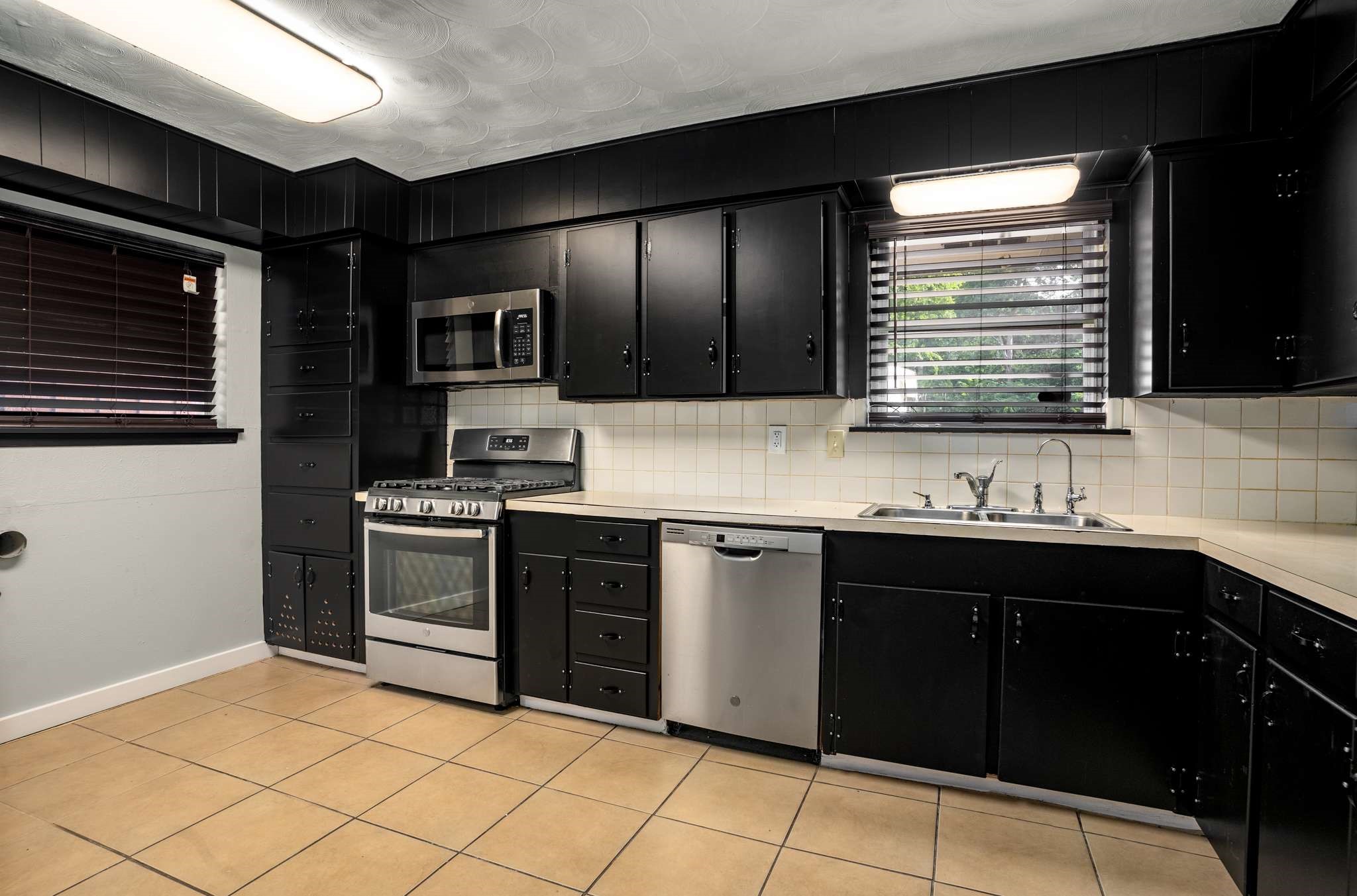 405 Harriett Street Arlington TX 76010