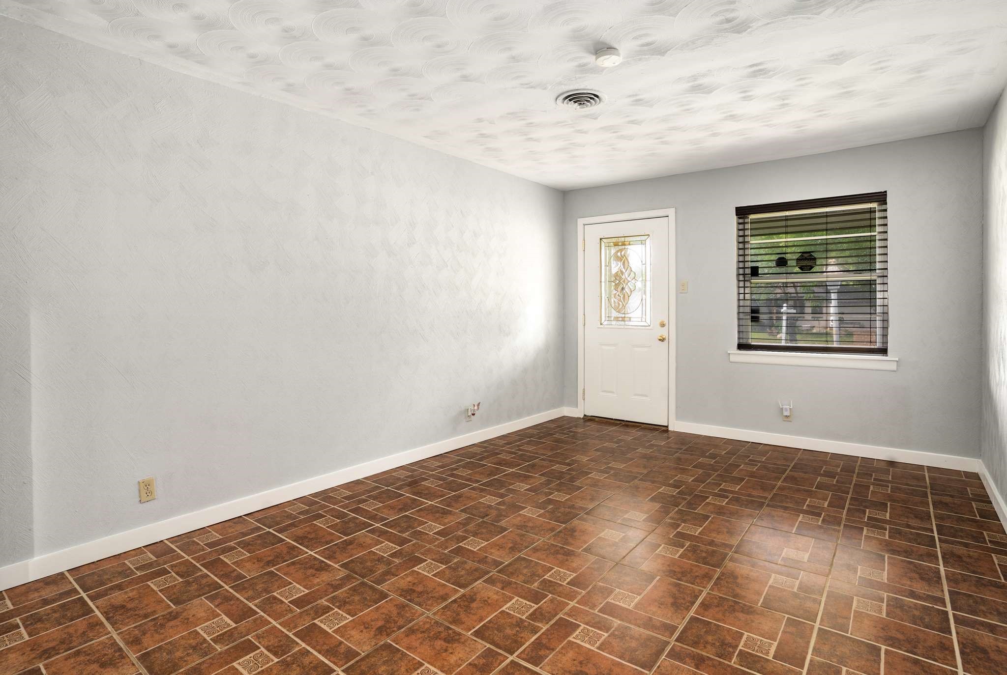 405 Harriett Street Arlington TX 76010