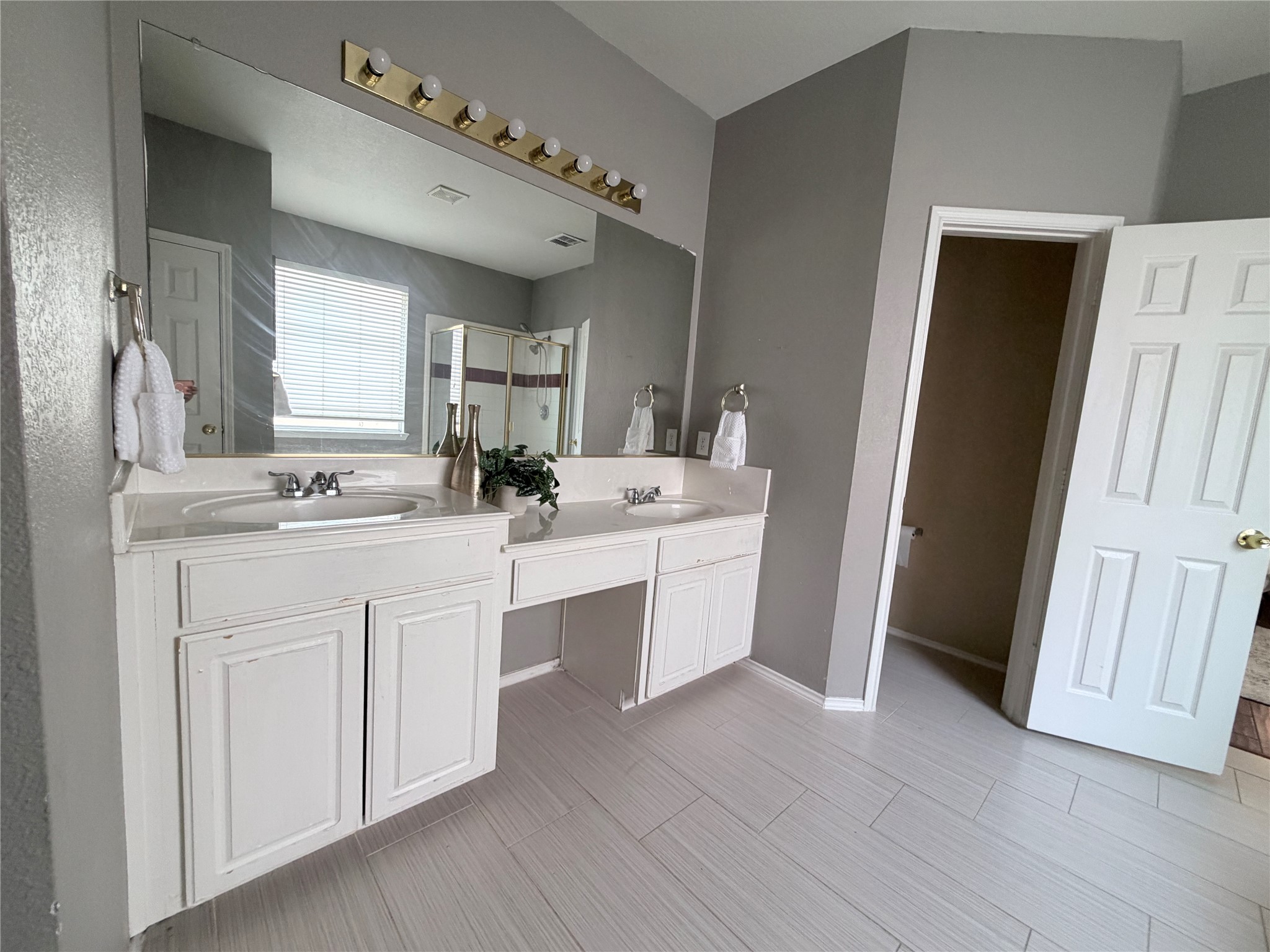 1209 Crabtree Street Garland TX 75040