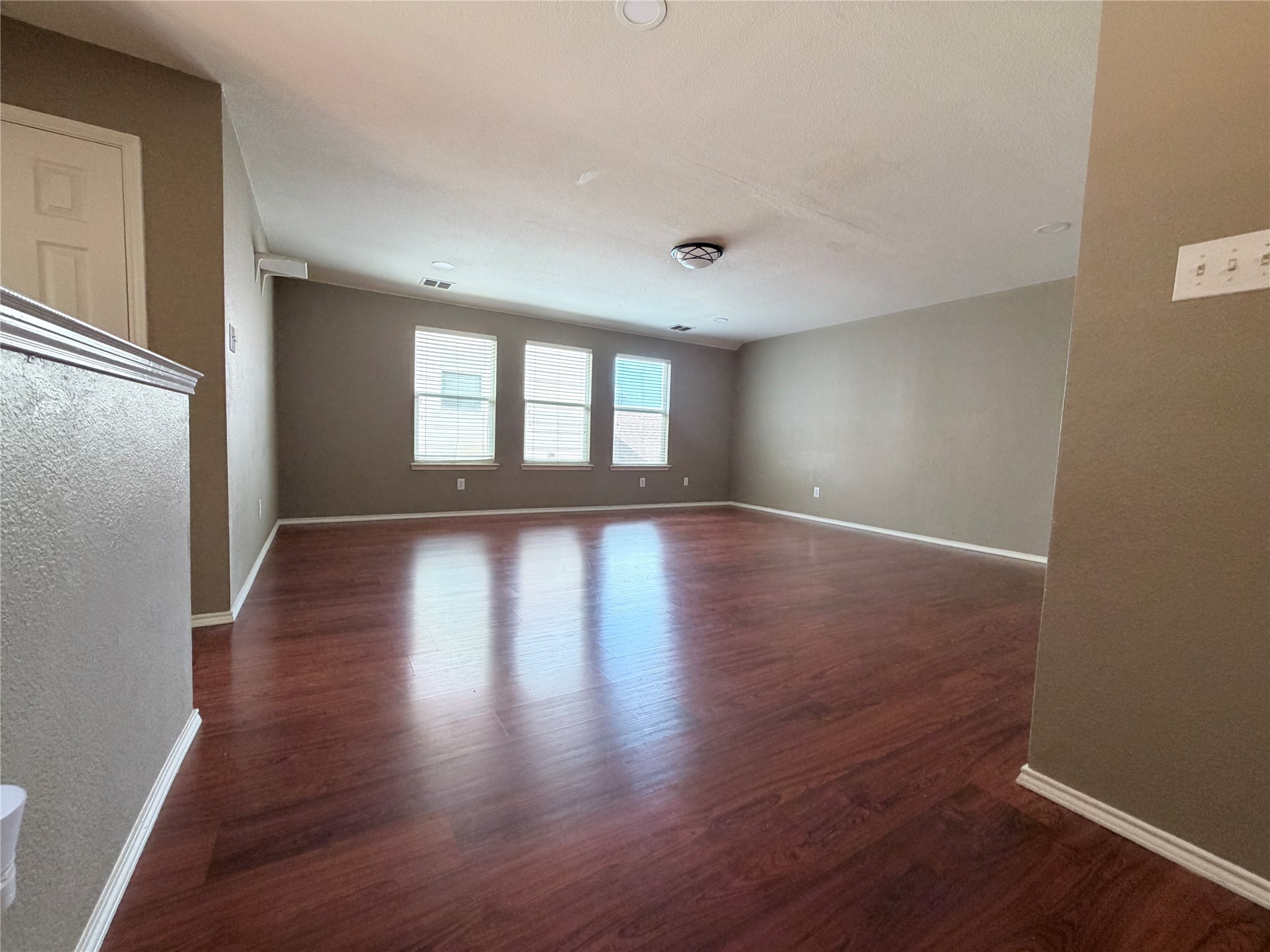 1209 Crabtree Street Garland TX 75040