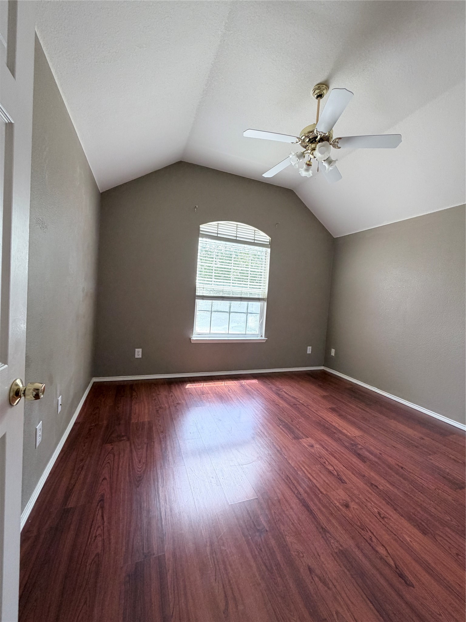 1209 Crabtree Street Garland TX 75040