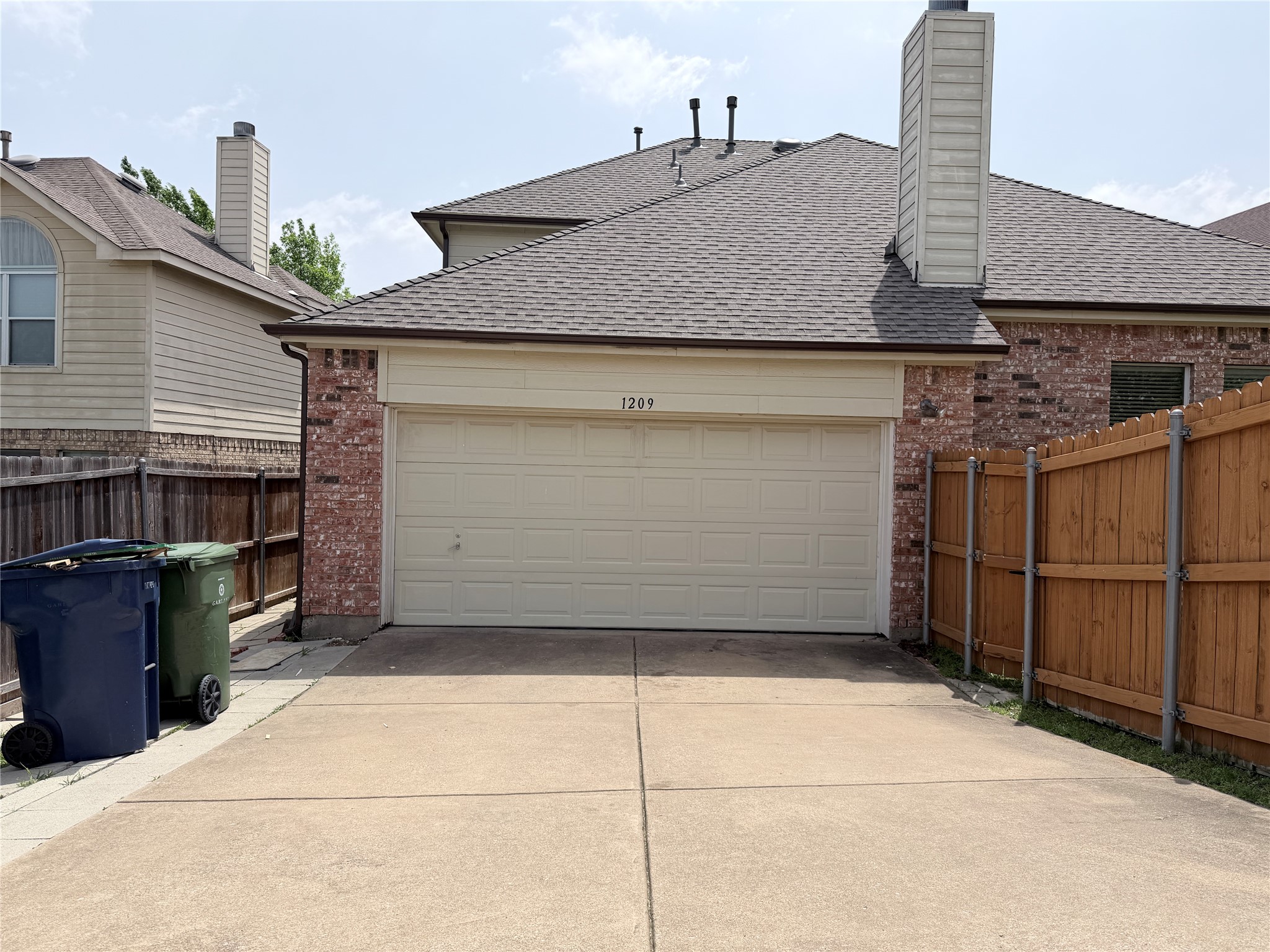 1209 Crabtree Street Garland TX 75040
