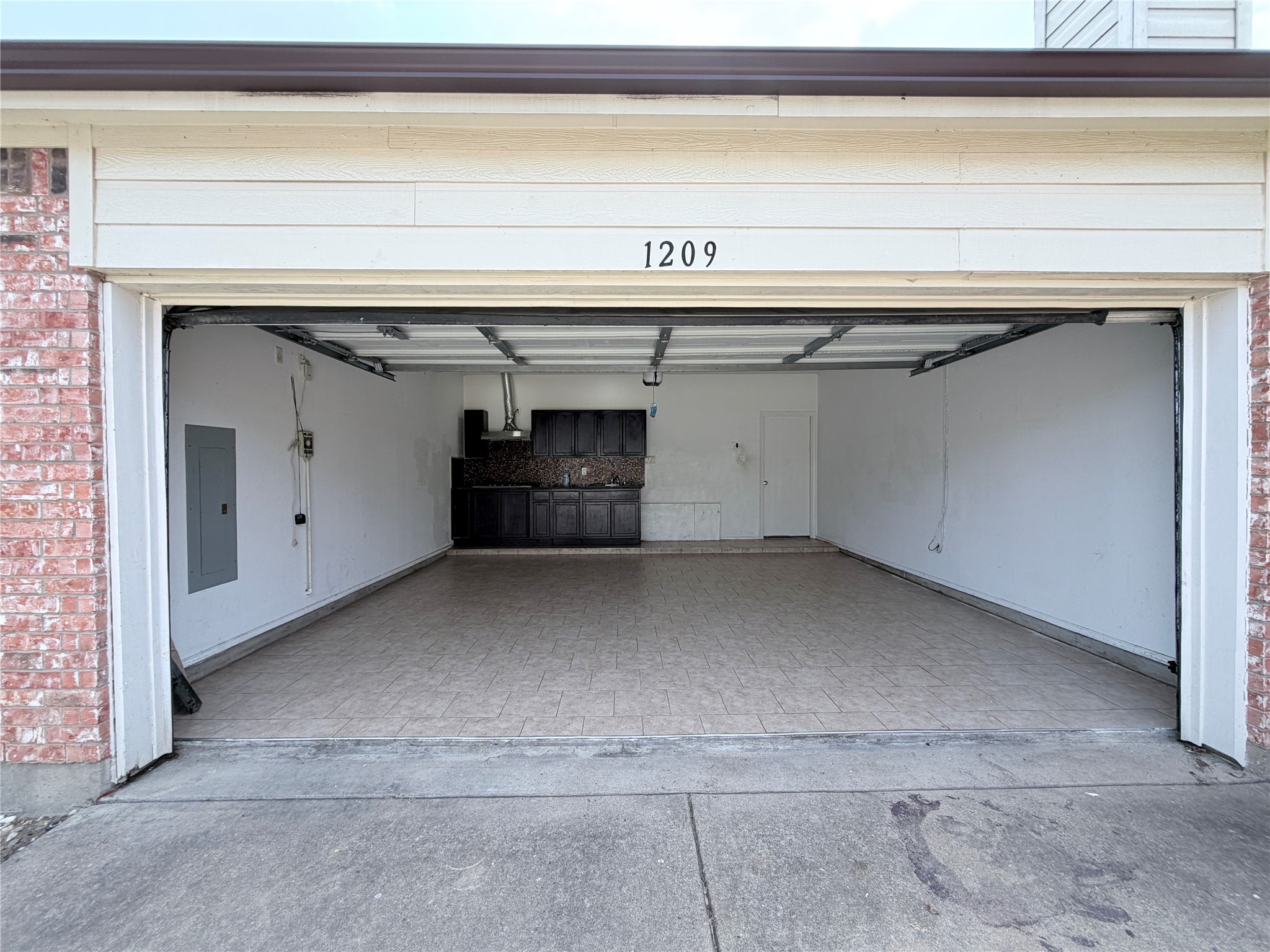 1209 Crabtree Street Garland TX 75040