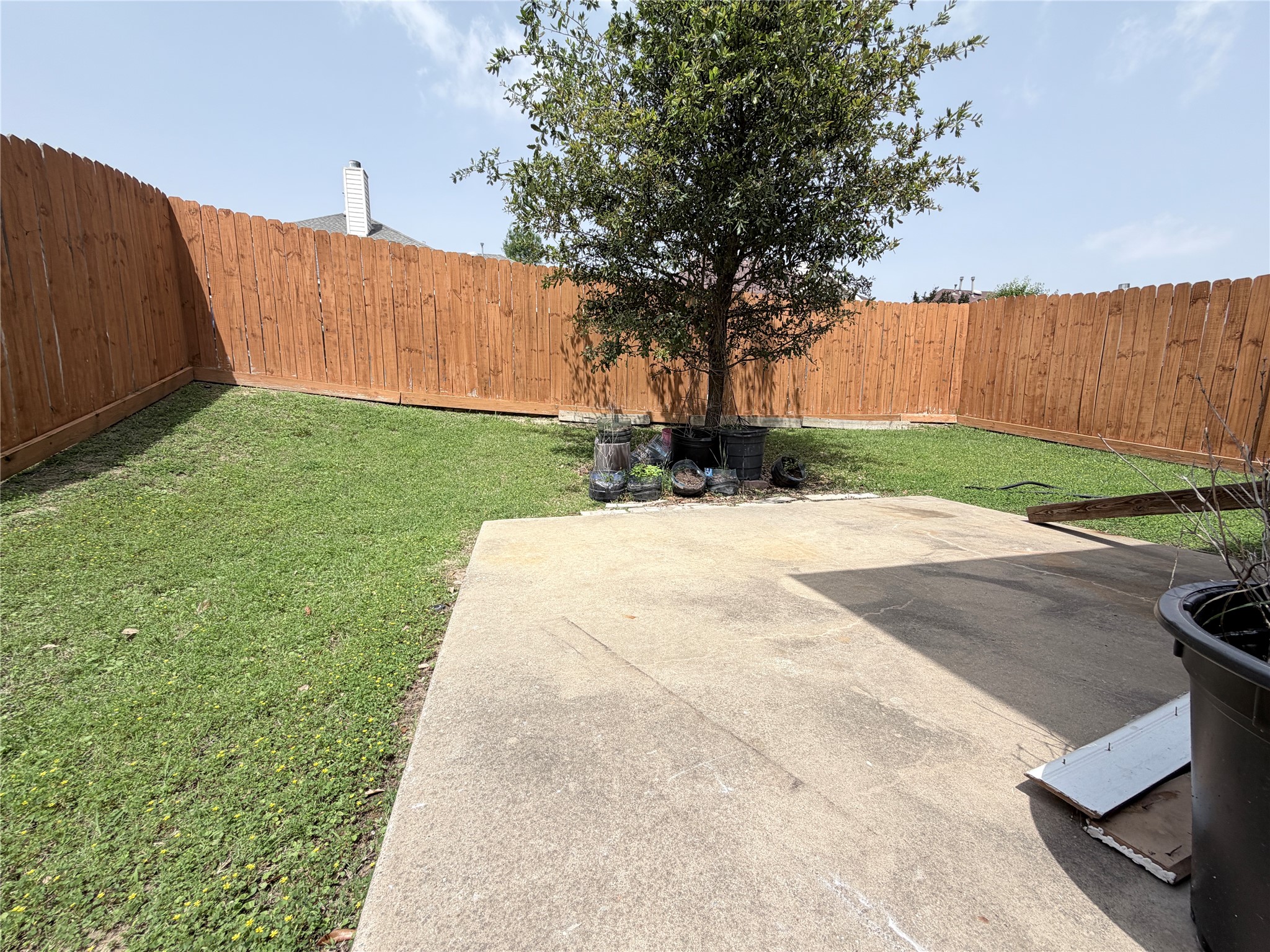 1209 Crabtree Street Garland TX 75040