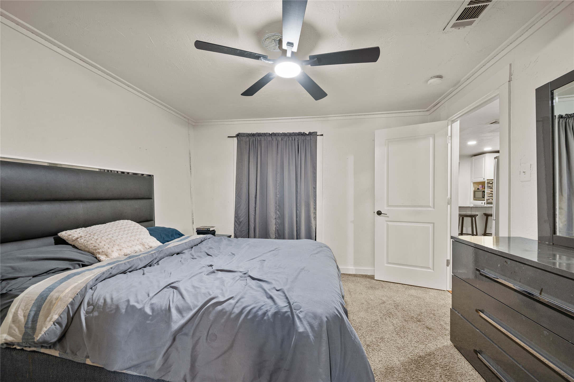 4404 Newman Drive Haltom City TX 76117