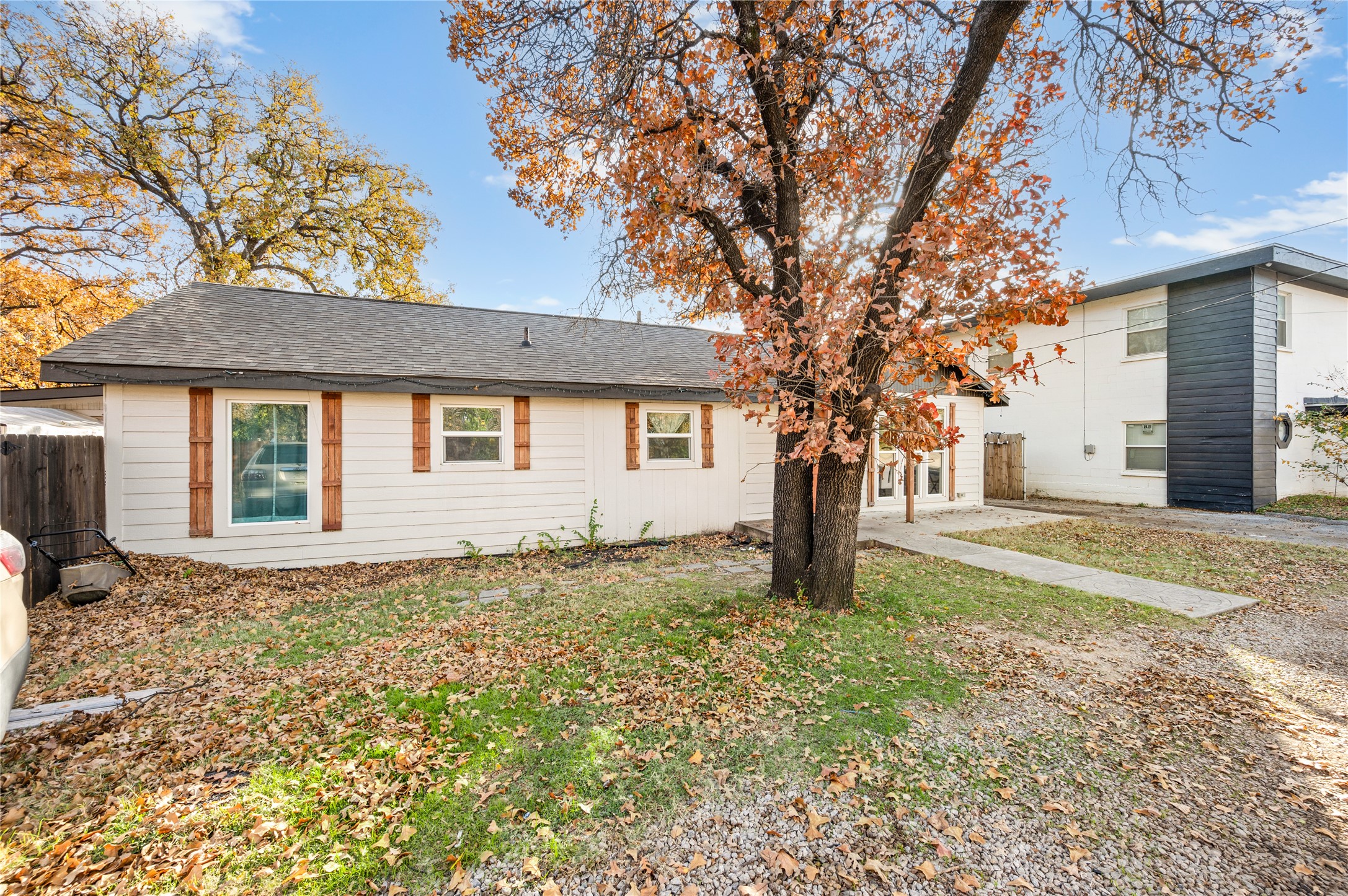 4404 Newman Drive Haltom City TX 76117