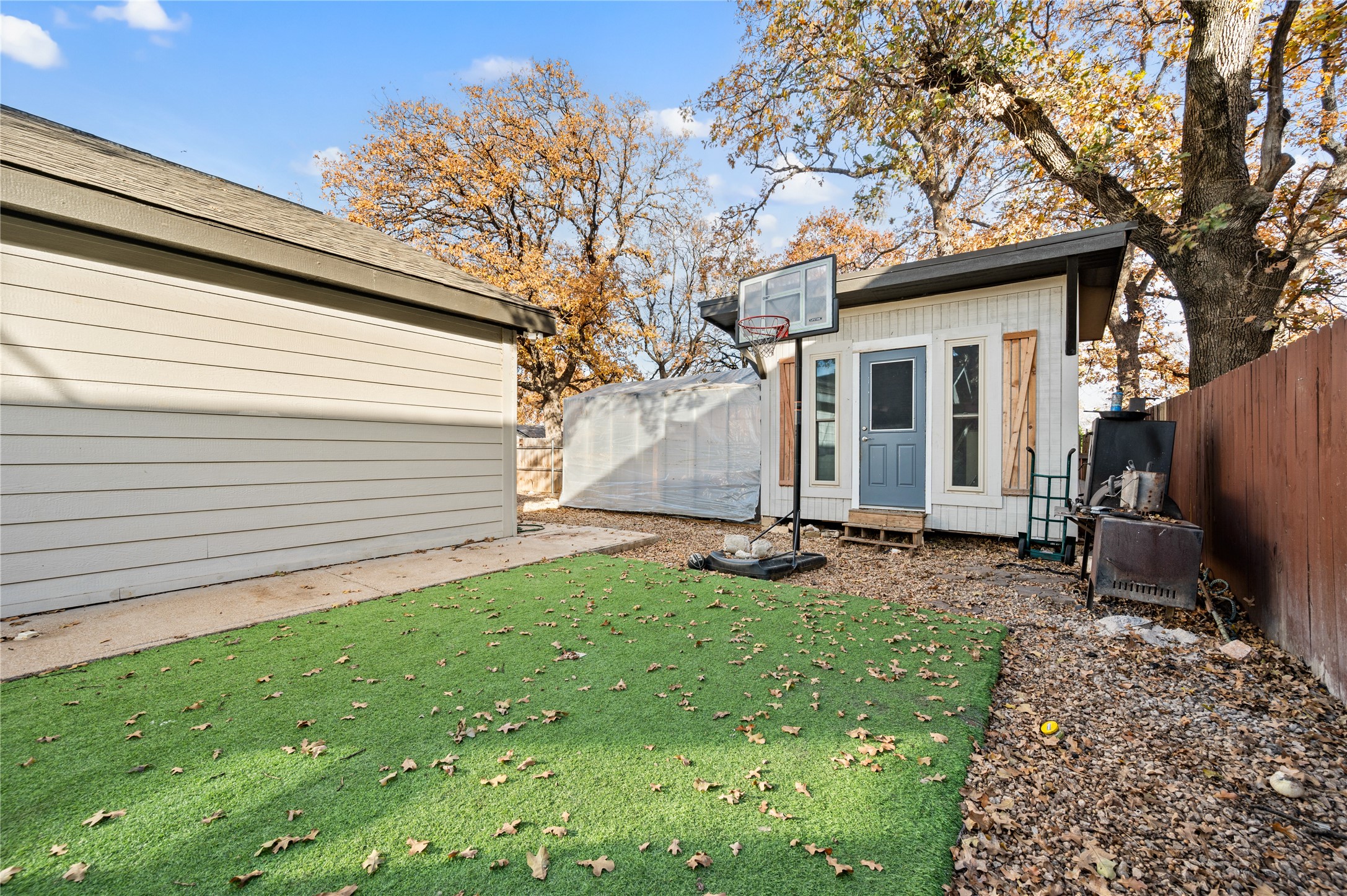 4404 Newman Drive Haltom City TX 76117