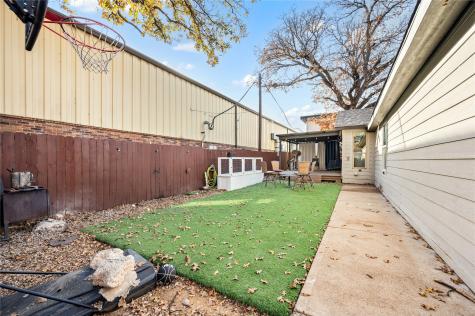 4404 Newman Drive Haltom City TX 76117