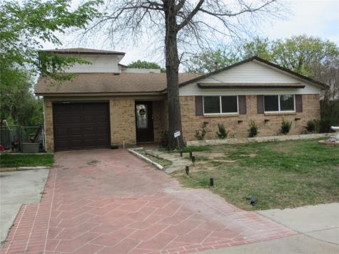 504 Arwine Drive Hurst TX 76053