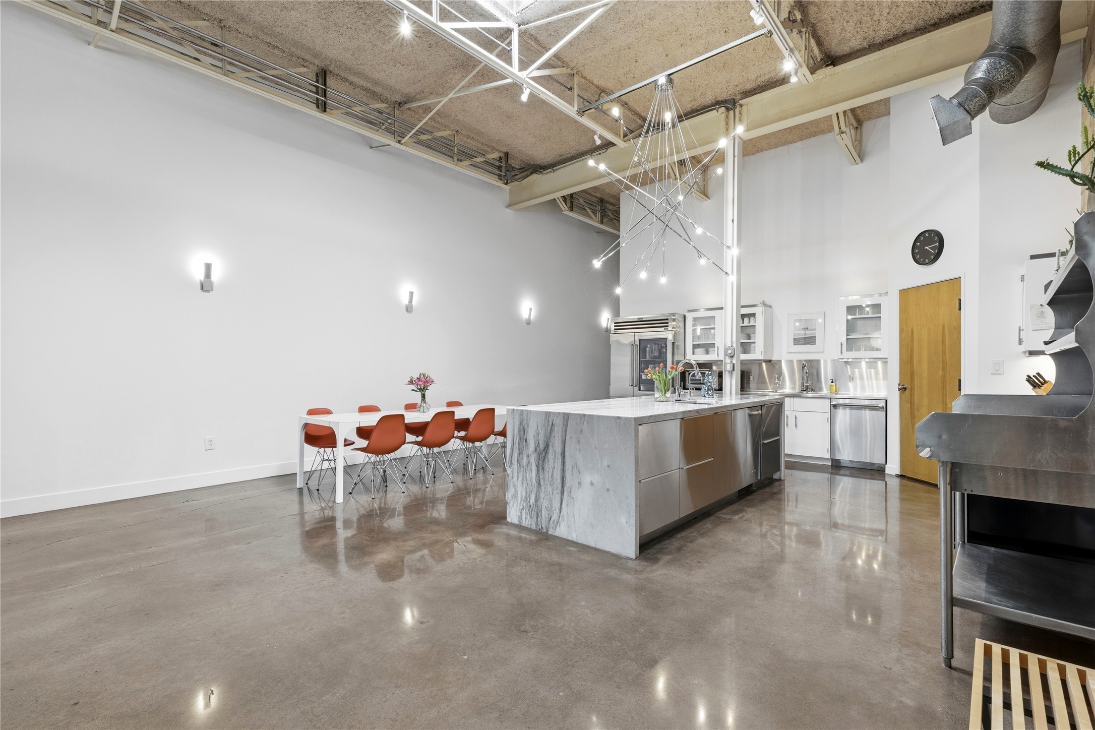 335 S Hall Street Dallas TX 75226