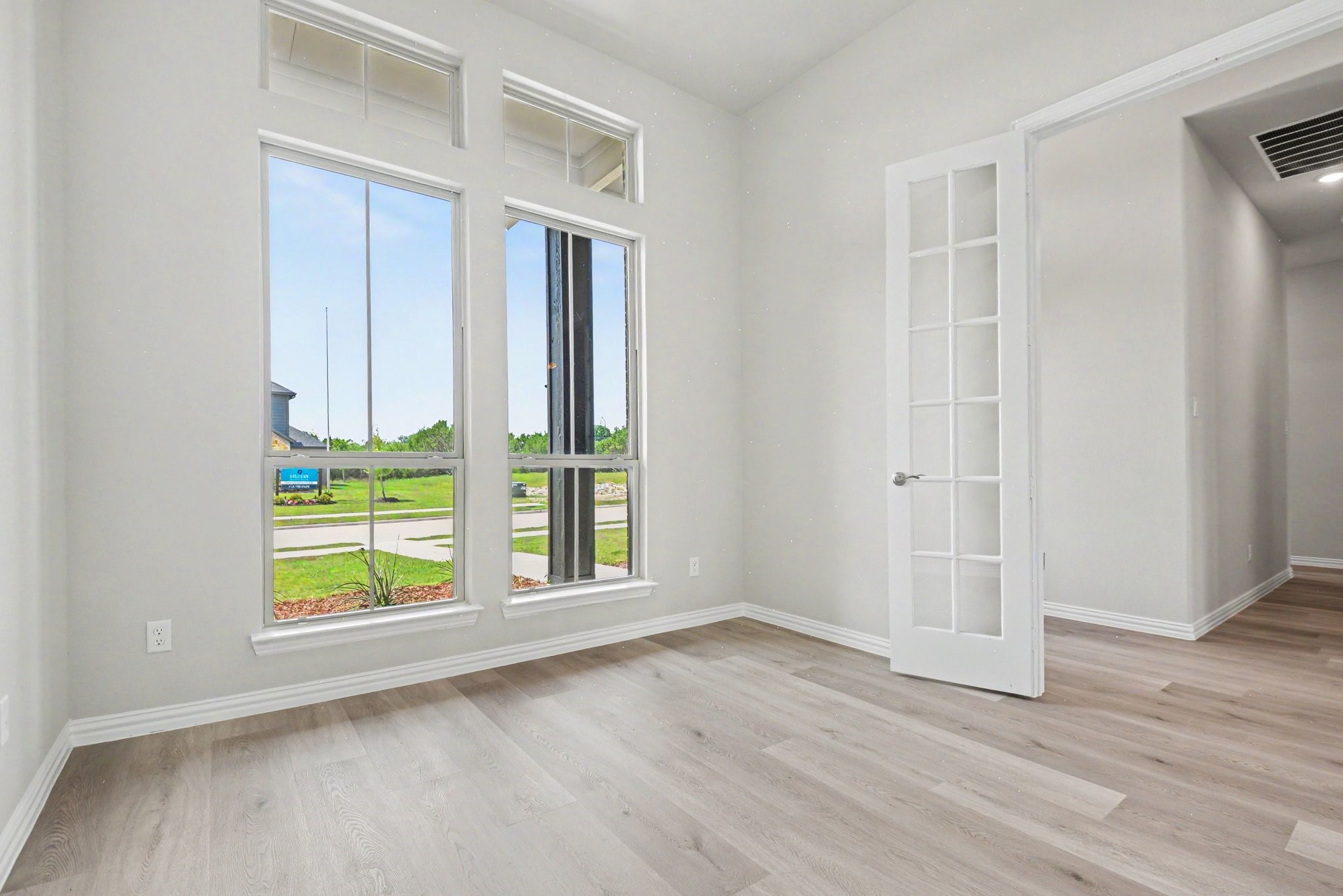 1909 Barrix Lane Desoto TX 75115