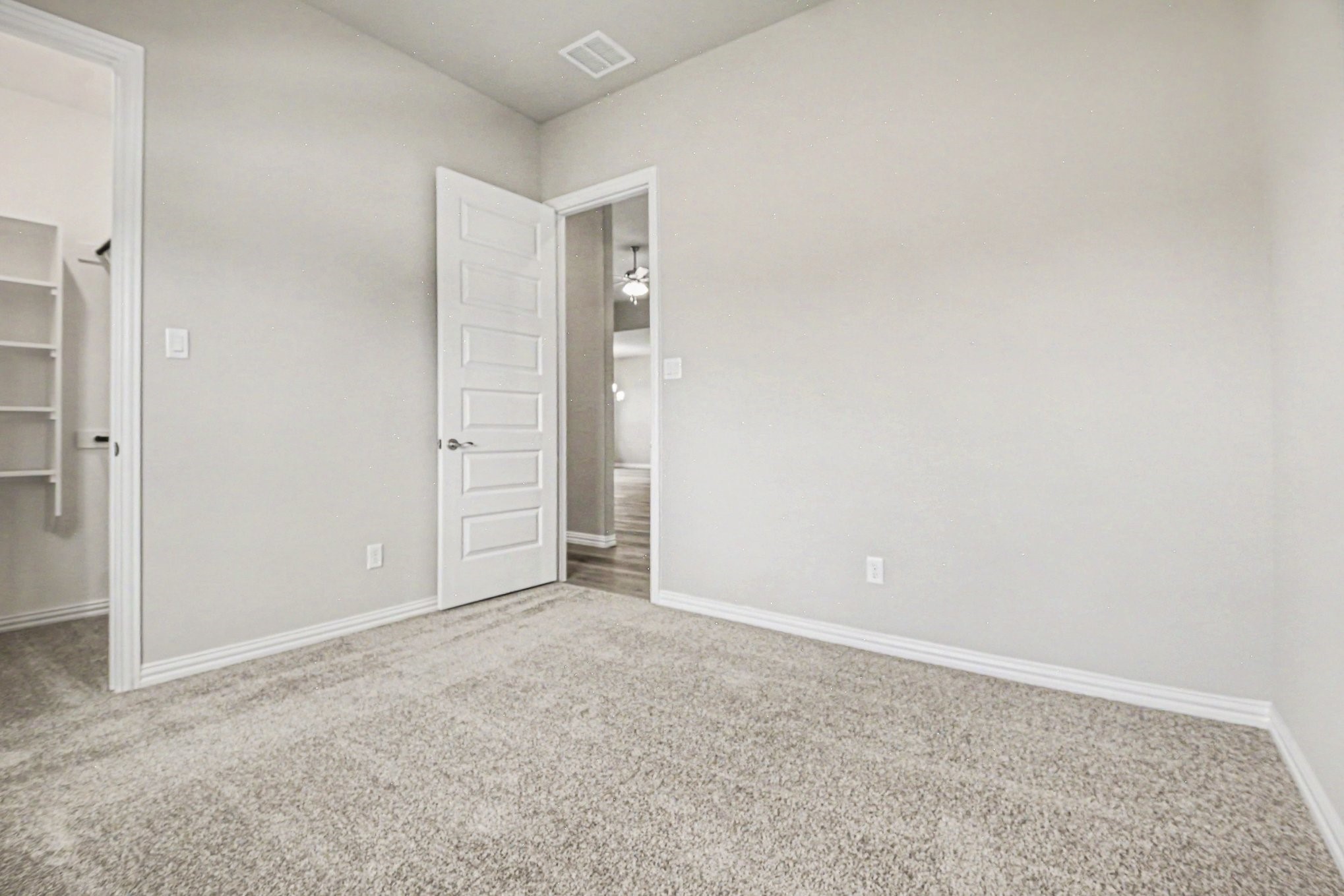1909 Barrix Lane Desoto TX 75115