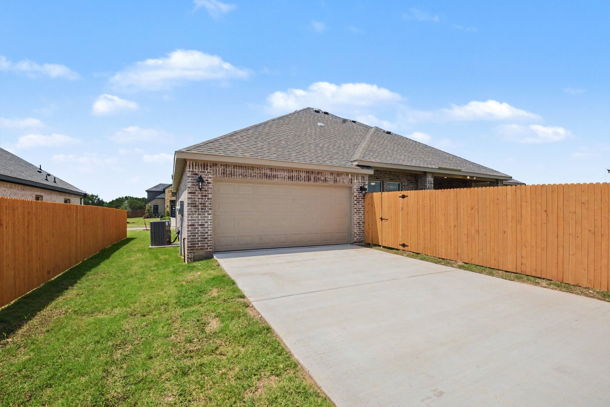 1909 Barrix Lane Desoto TX 75115
