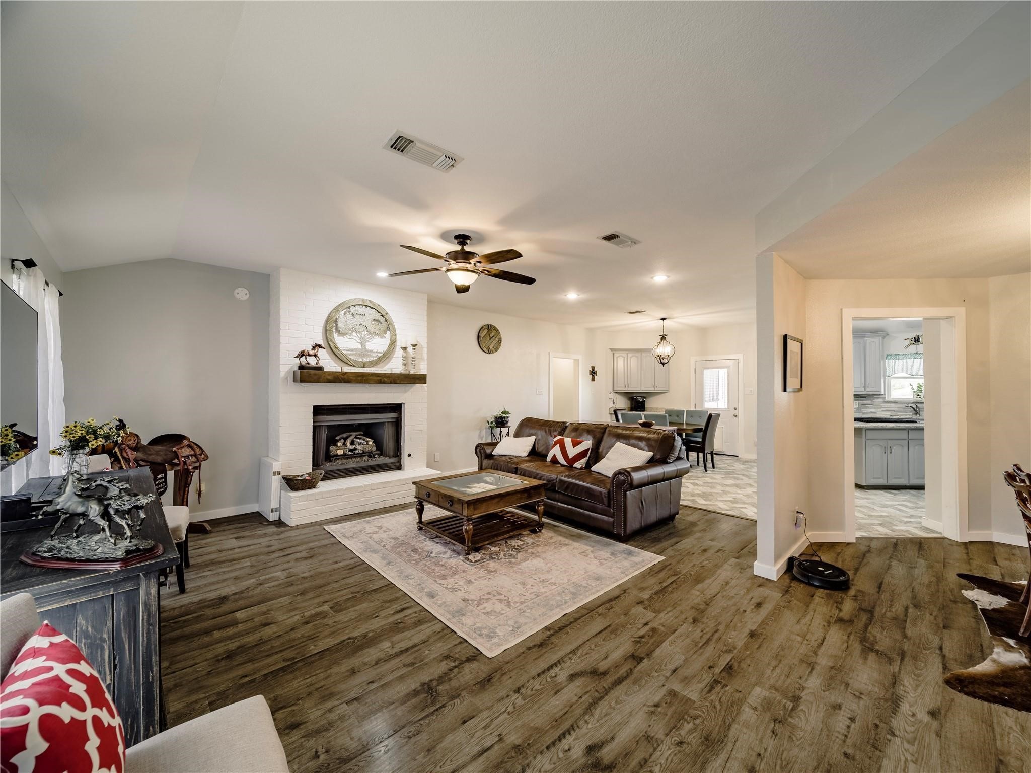 2107 Countryside Drive Denton TX 76208
