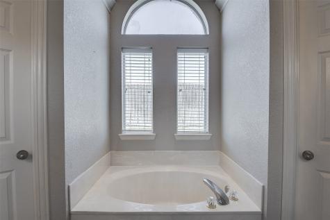 119 Chambers Creek Circle Maypearl TX 76064