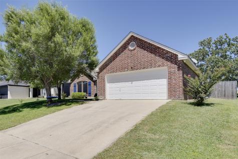 119 Chambers Creek Circle Maypearl TX 76064