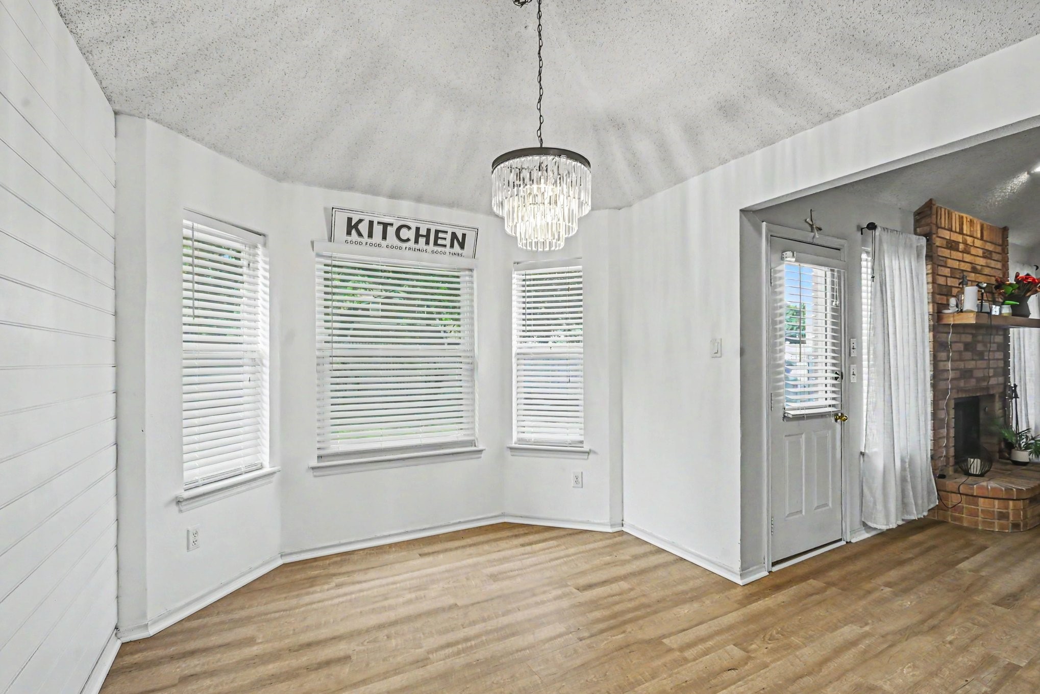 6700 Greenleaf Drive North Richland Hills TX 76182