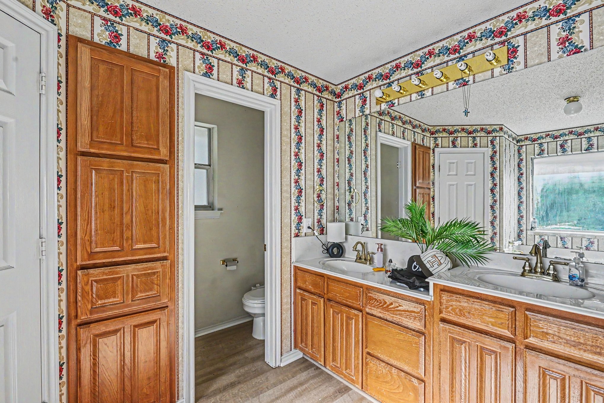 6700 Greenleaf Drive North Richland Hills TX 76182