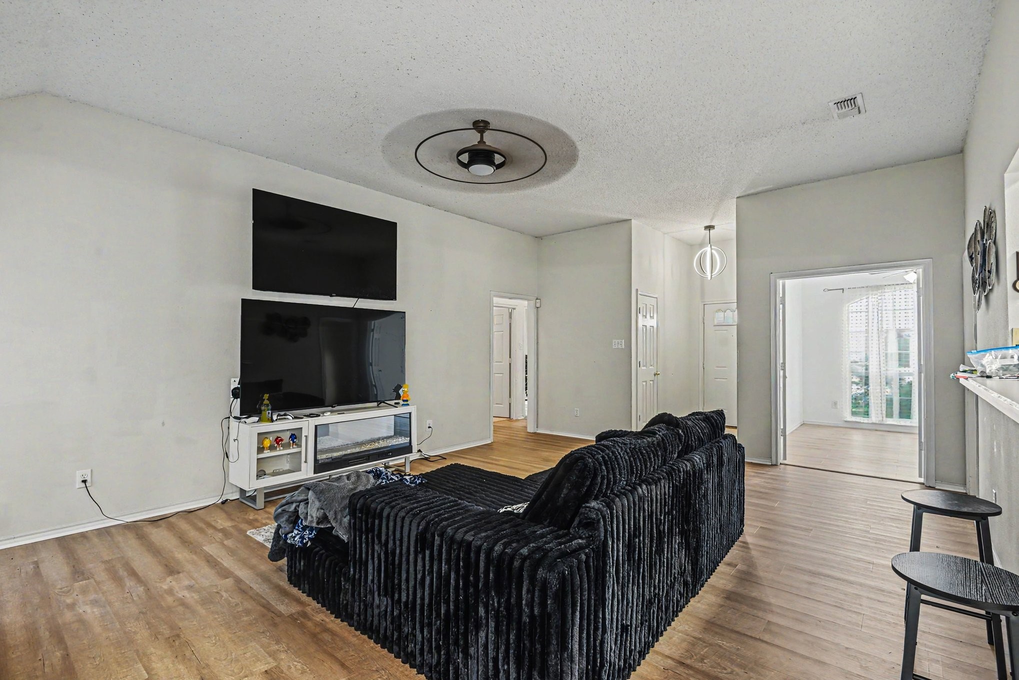 6700 Greenleaf Drive North Richland Hills TX 76182